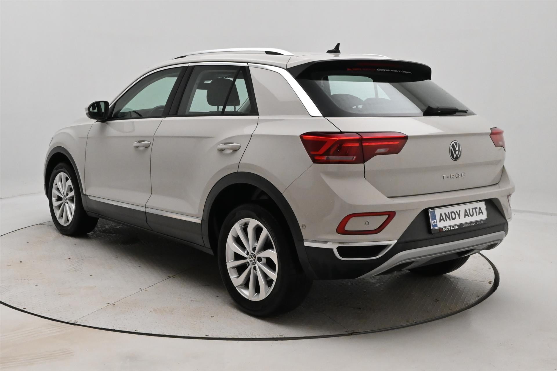 Main photo of the car Volkswagen T-Roc 2,0 TDI 110 kW DSG STYLE Záruka až 5 let (7)