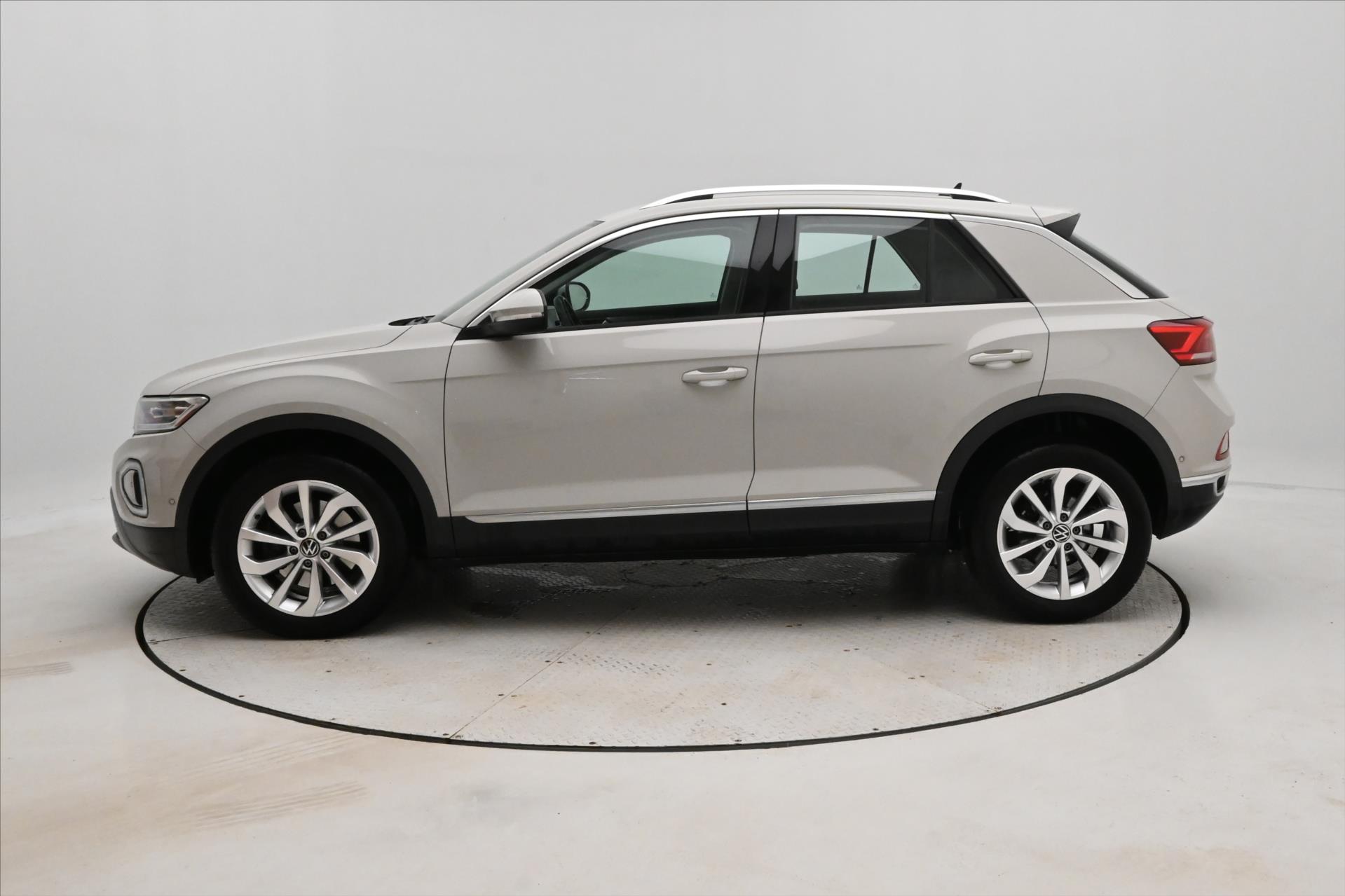 Main photo of the car Volkswagen T-Roc 2,0 TDI 110 kW DSG STYLE Záruka až 5 let (8)