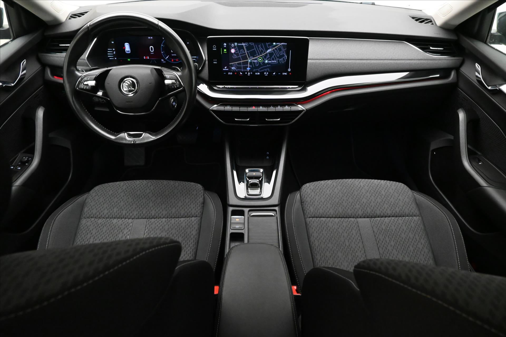 Hlavní fotografie vozu Škoda Octavia 2,0 TDI 110kW DSG Style Záruka až 5 let (15)