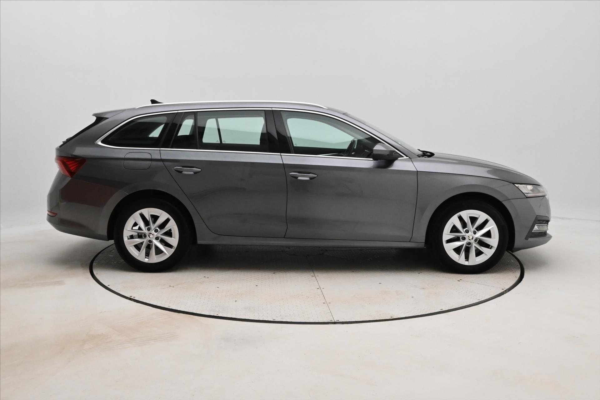 Hlavní fotografie vozu Škoda Octavia 2,0 TDI 110kW DSG Style Záruka až 5 let (4)