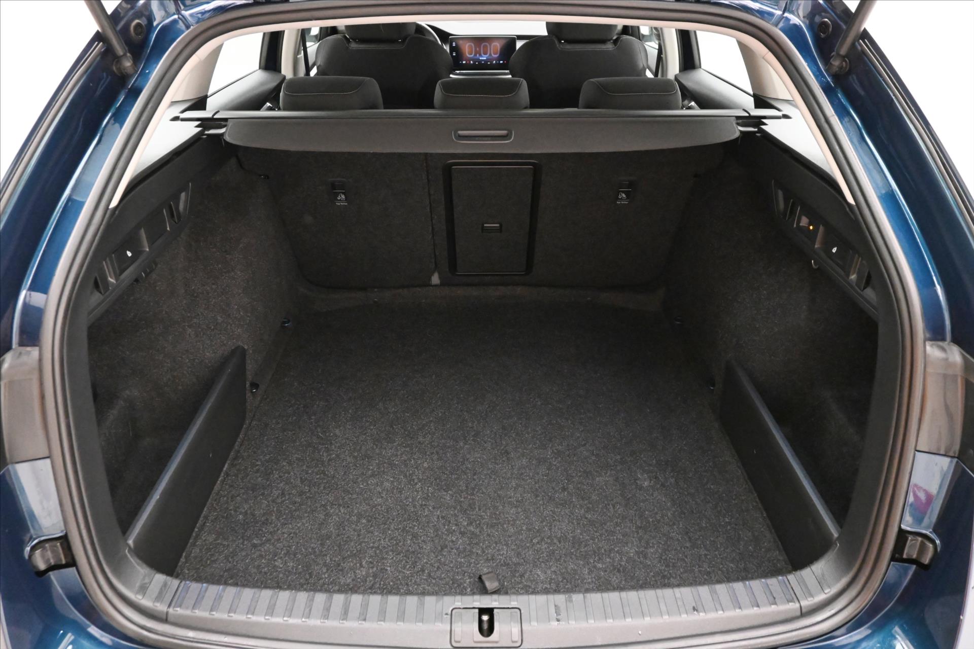 Hlavní fotografie vozu Škoda Octavia 2,0 TDI 110 kW DSG STYLE Záruka až 5 let (10)