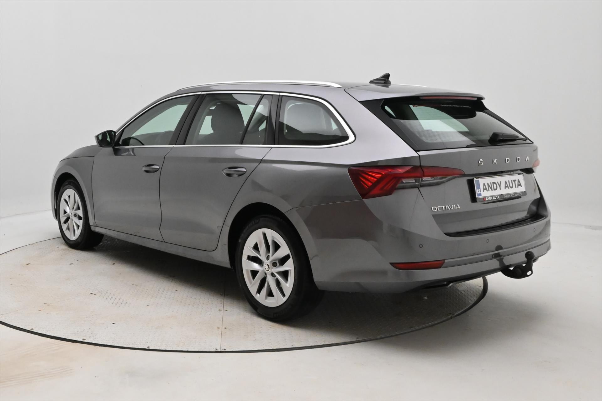 Hlavní fotografie vozu Škoda Octavia 2,0 TDI 110kW DSG Style Záruka až 5 let (7)