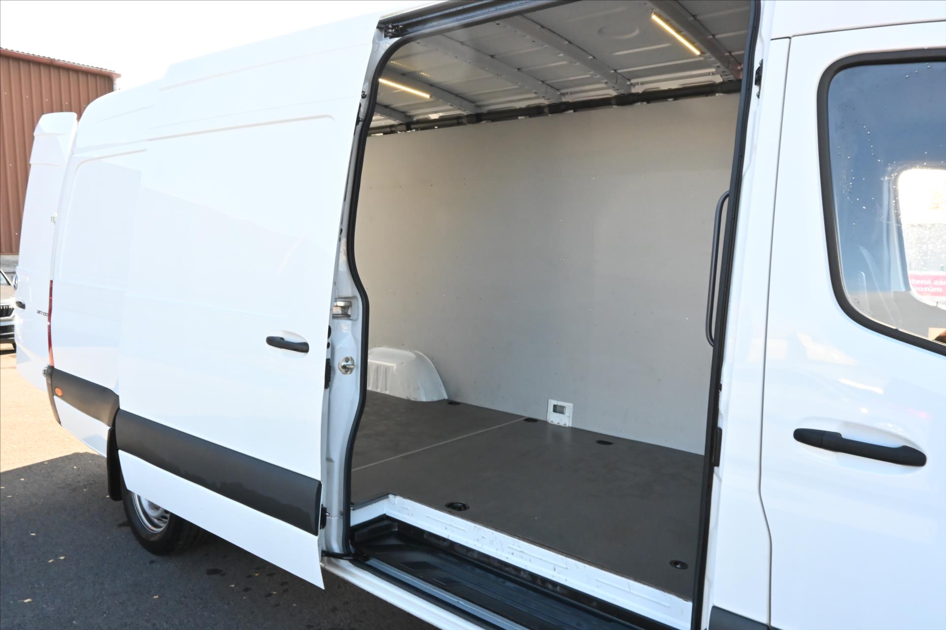 Hlavní fotografie vozu Mercedes-Benz Sprinter 2,0 317 CDI 125kW Záruka až 5 let (11)