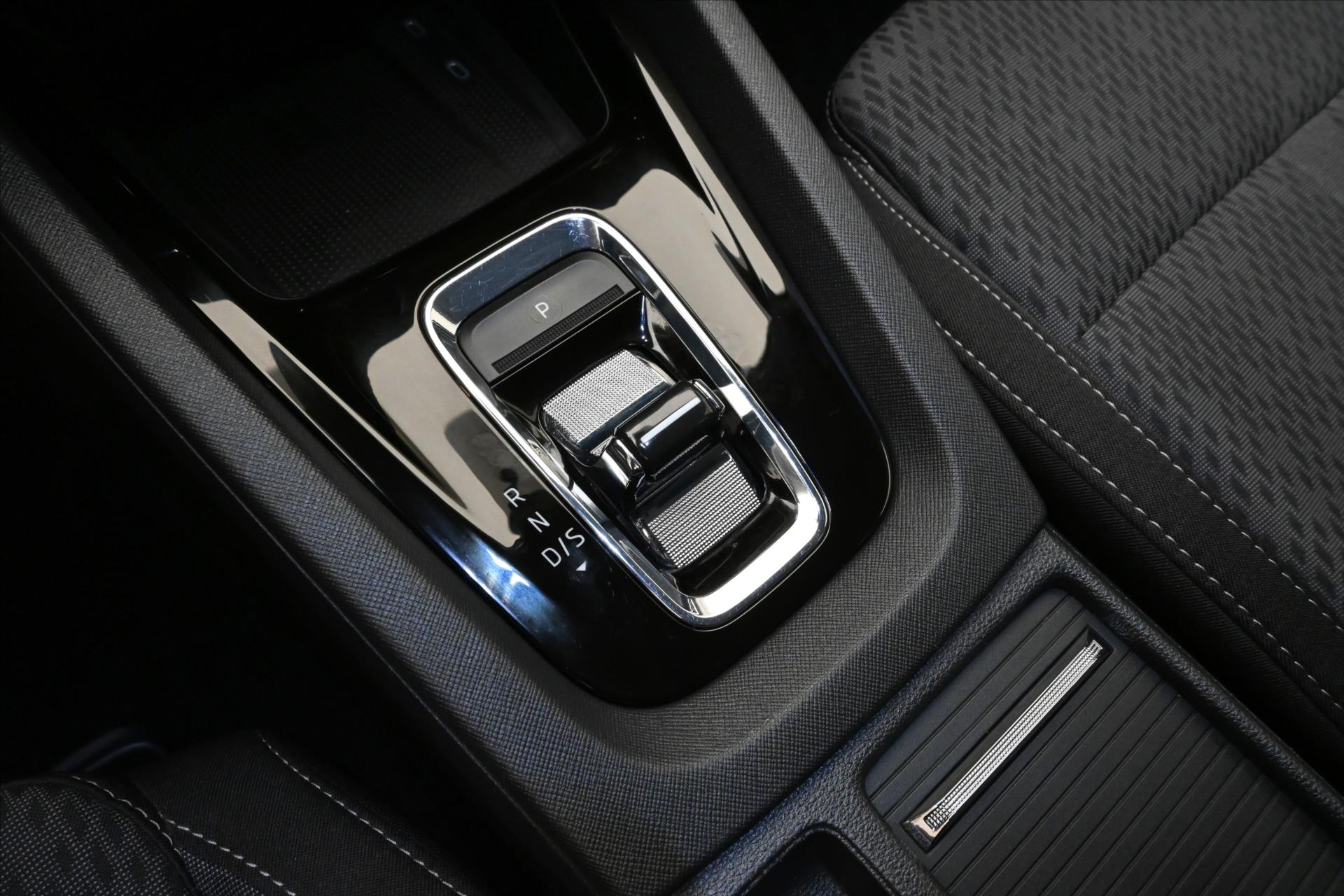 Hlavní fotografie vozu Škoda Octavia 2,0 TDI 110kW DSG Style Záruka až 5 let (24)
