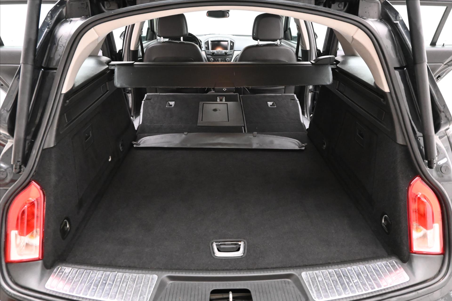 Hlavní fotografie vozu Opel Insignia 2,0 CDTI 103kW Bi-Xen tažné (11)