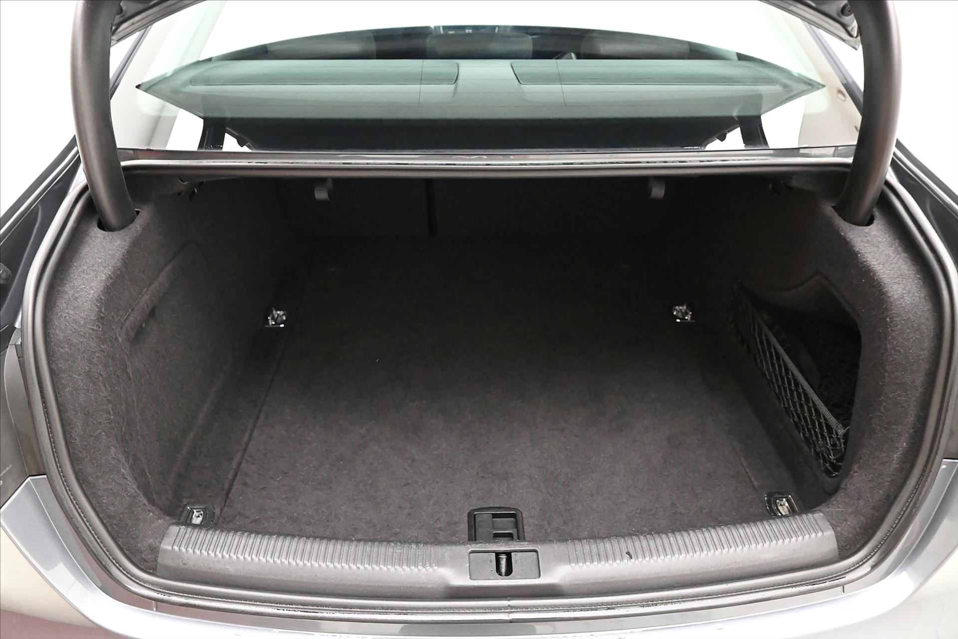 Hlavní fotografie vozu Audi A4 2,0 TDI 105 kW Nová STK (10)