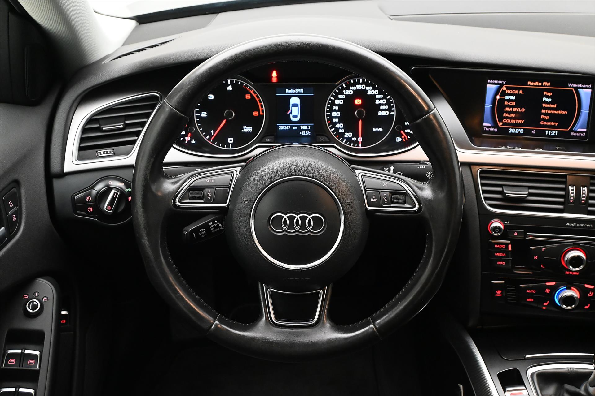 Hlavní fotografie vozu Audi A4 2,0 TDI 105 kW Nová STK (18)