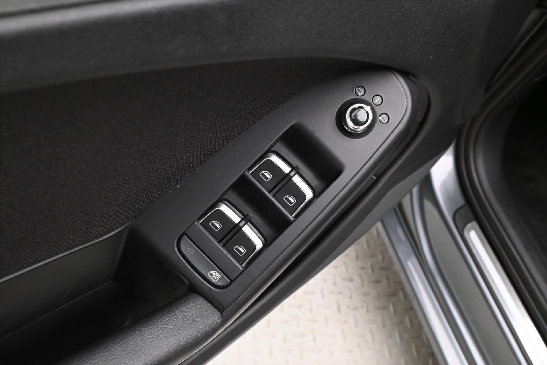 Hlavní fotografie vozu Audi A4 2,0 TDI 105 kW Nová STK (24)
