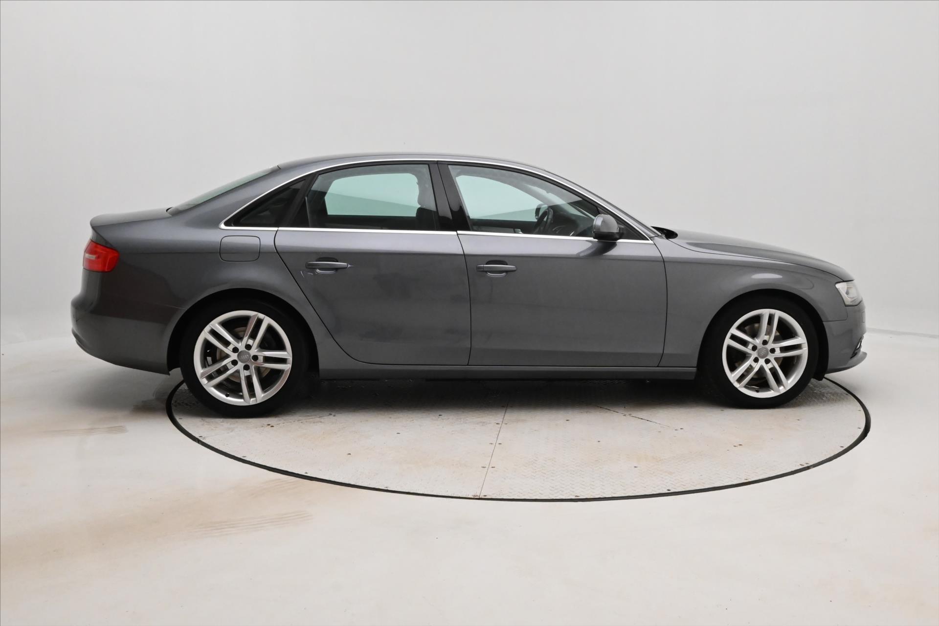 Hlavní fotografie vozu Audi A4 2,0 TDI 105 kW Nová STK (4)