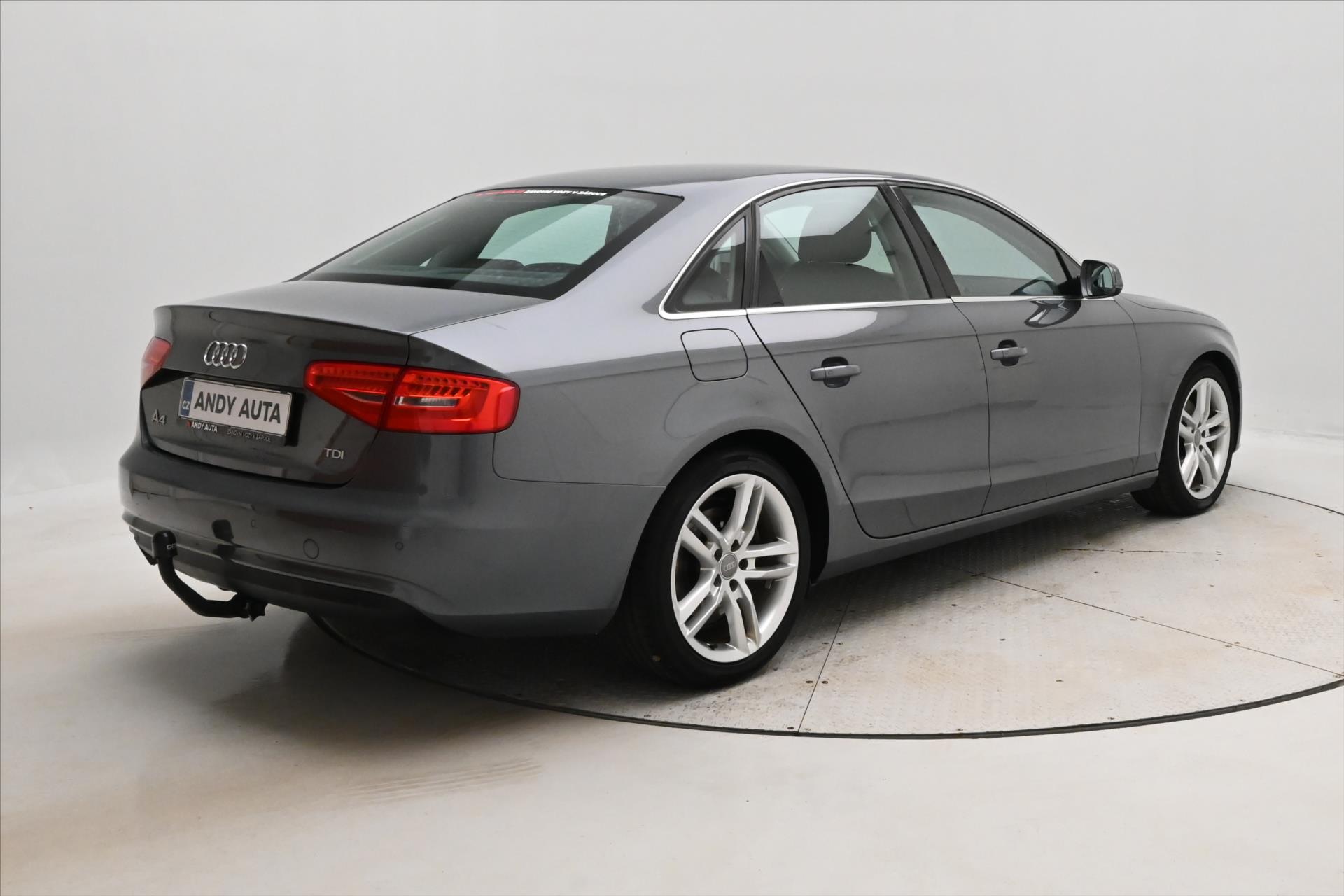 Hlavní fotografie vozu Audi A4 2,0 TDI 105 kW Nová STK (5)