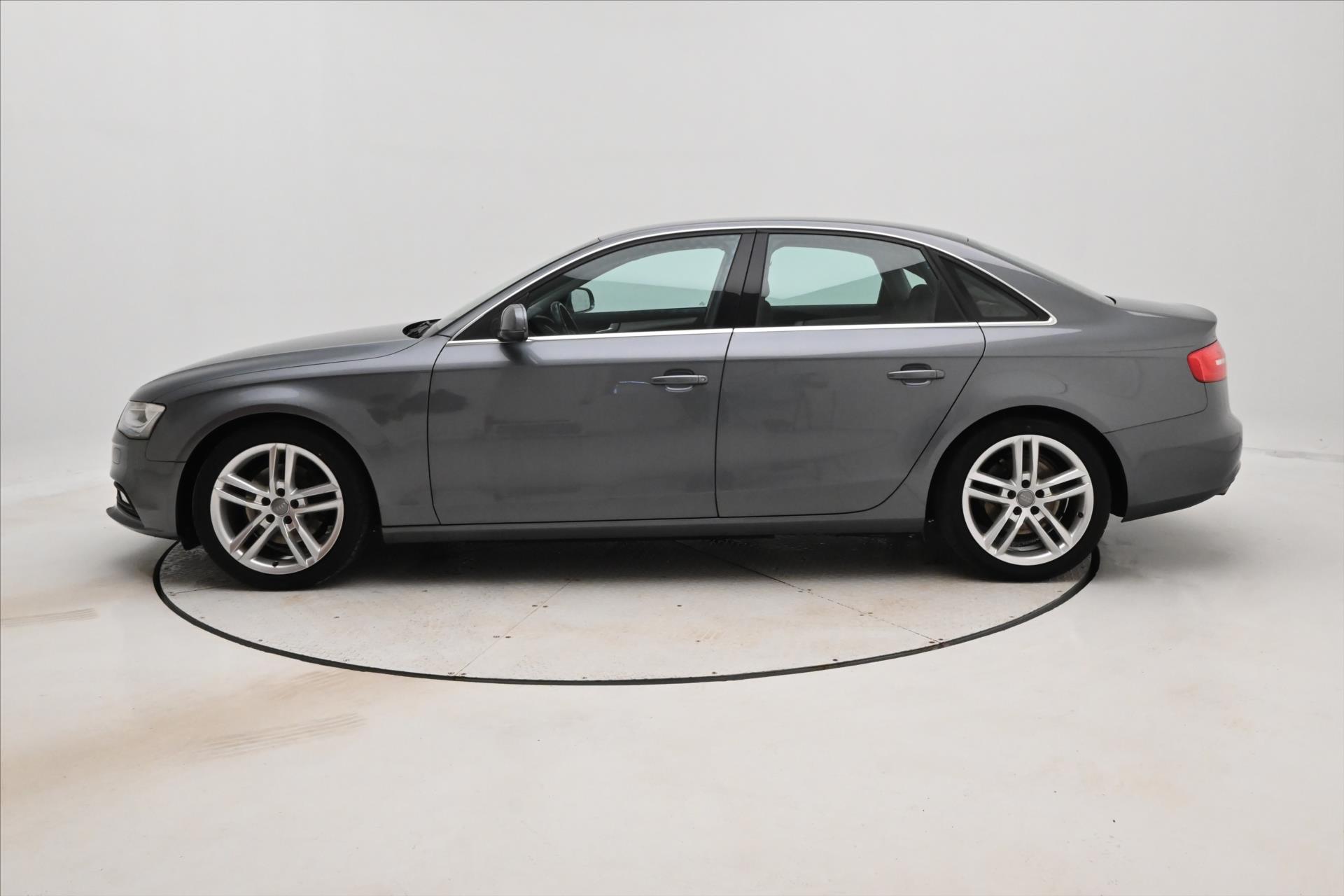 Hlavní fotografie vozu Audi A4 2,0 TDI 105 kW Nová STK (8)
