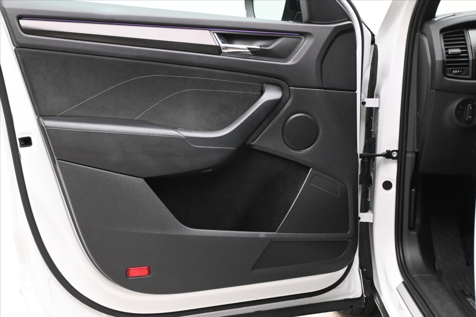 Main photo of the car Skoda Kodiaq 1,5 TSI 110kW DSG Sportline 7/míst Záruka až 5 let (26)