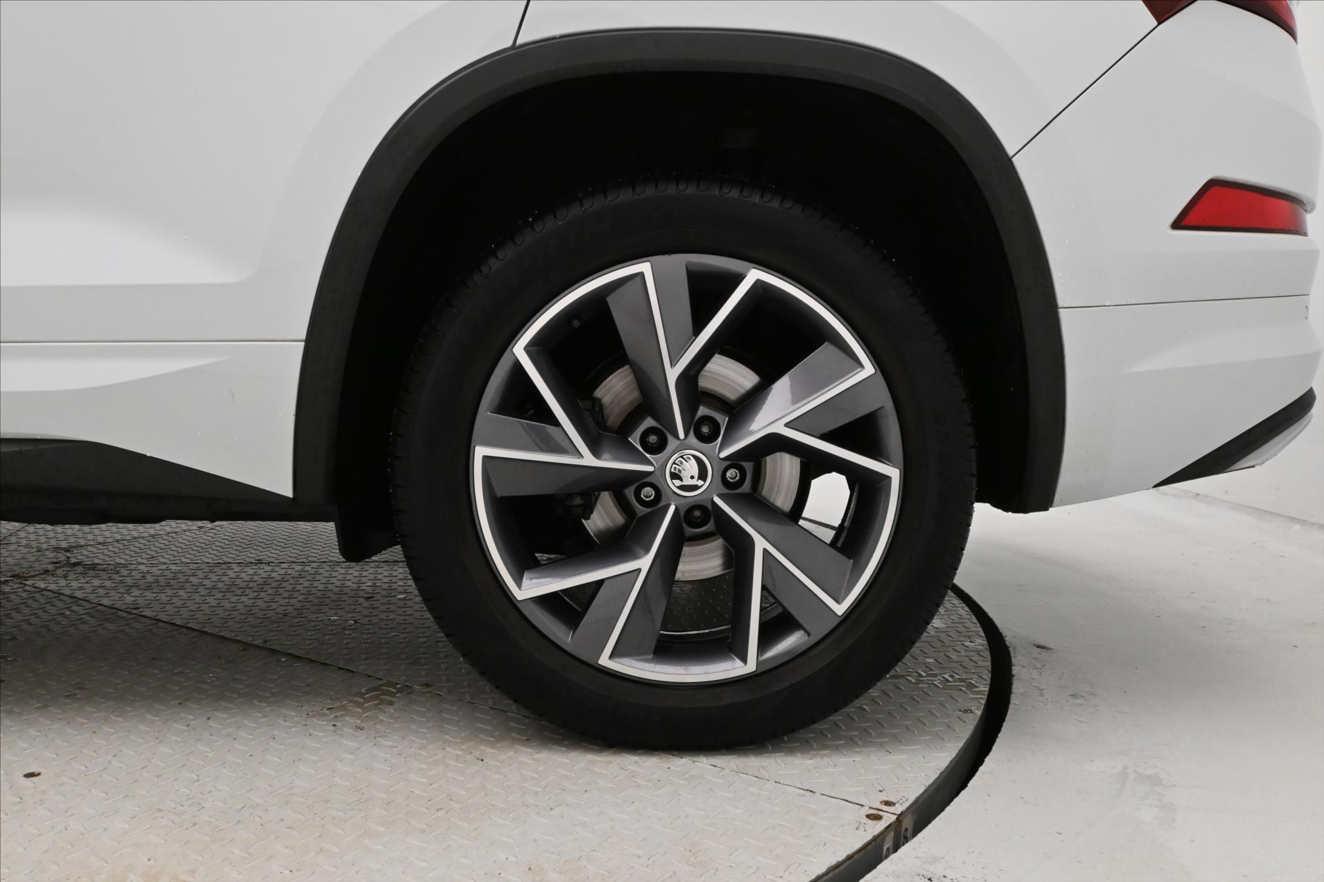Main photo of the car Skoda Kodiaq 1,5 TSI 110kW DSG Sportline 7/míst Záruka až 5 let (33)
