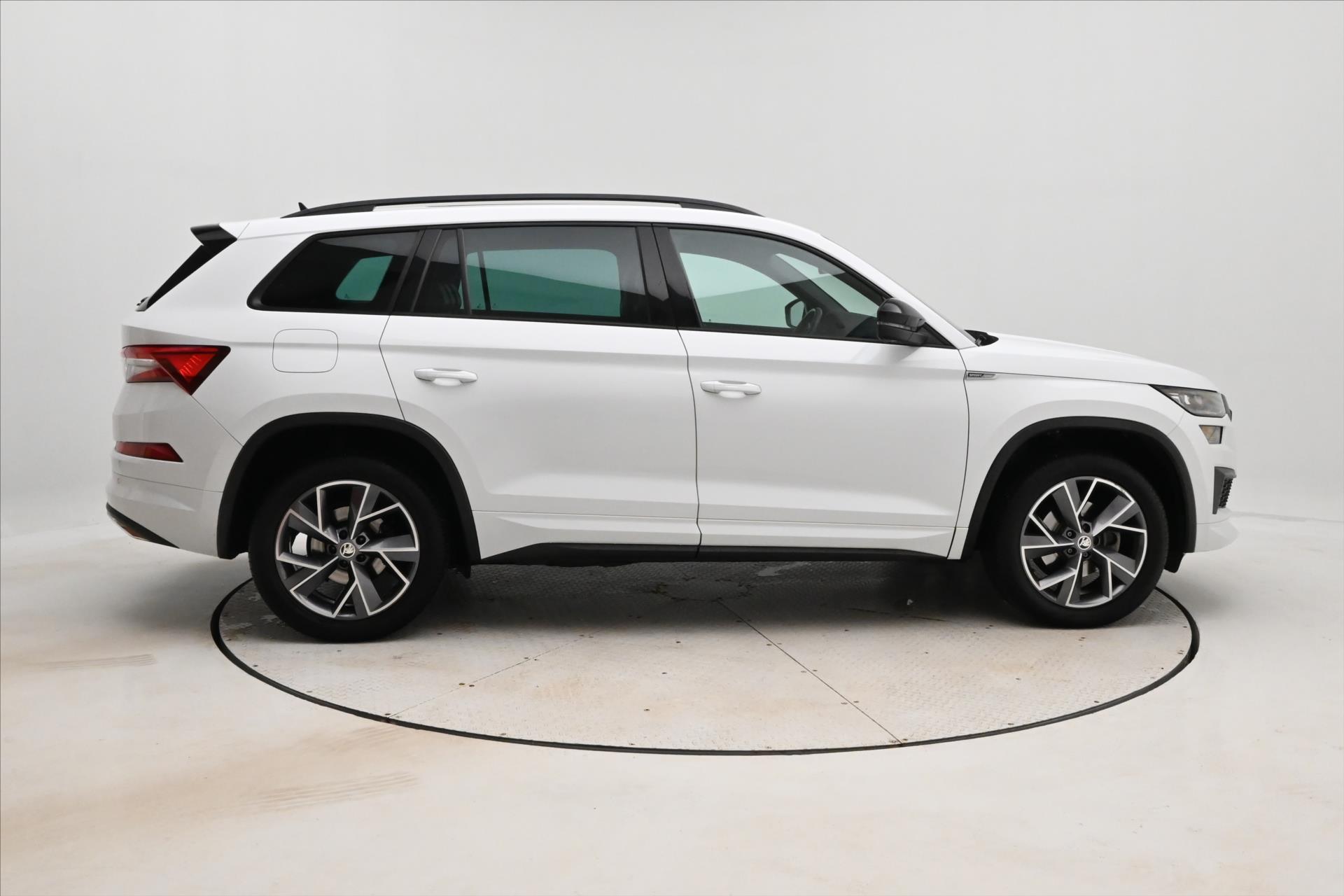 Main photo of the car Skoda Kodiaq 1,5 TSI 110kW DSG Sportline 7/míst Záruka až 5 let (4)
