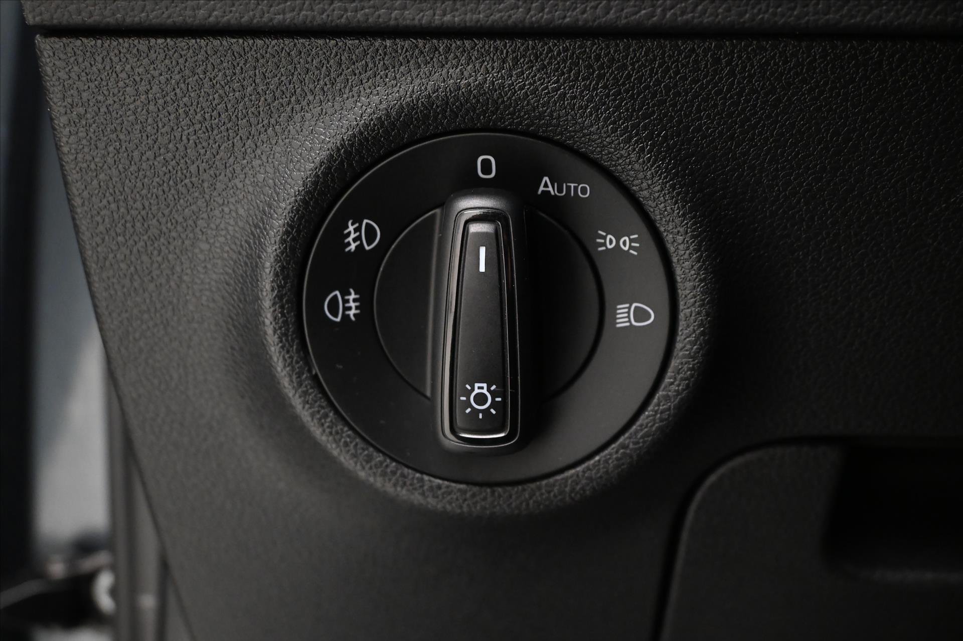 Hlavní fotografie vozu Škoda Karoq 1,6 TDI 85 kW Ambition Záruka až 5 let (26)