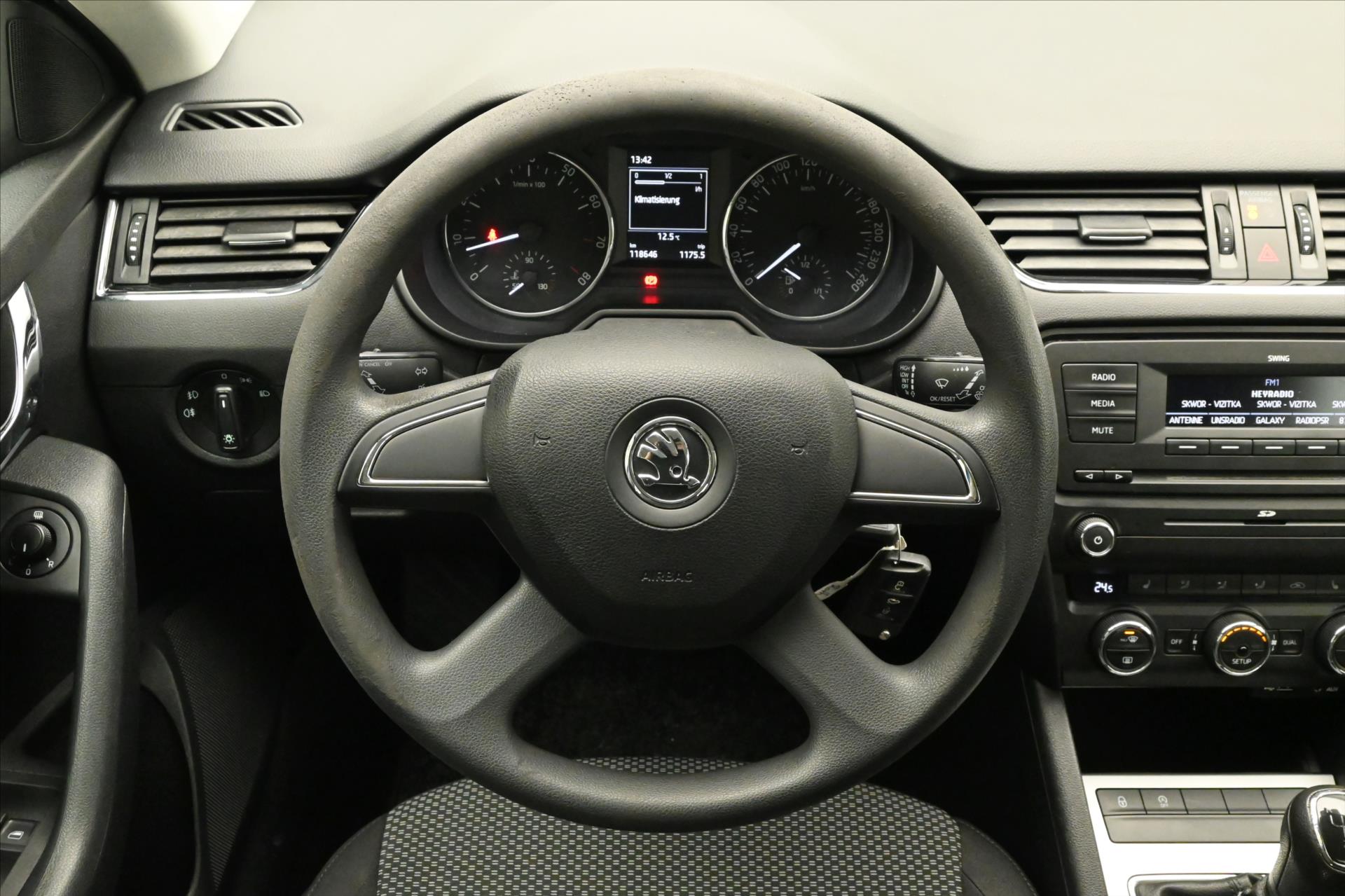 Main photo of the car Skoda Octavia 1.2 TSI 77 kW Ambition Warranty up to 5 years (19)