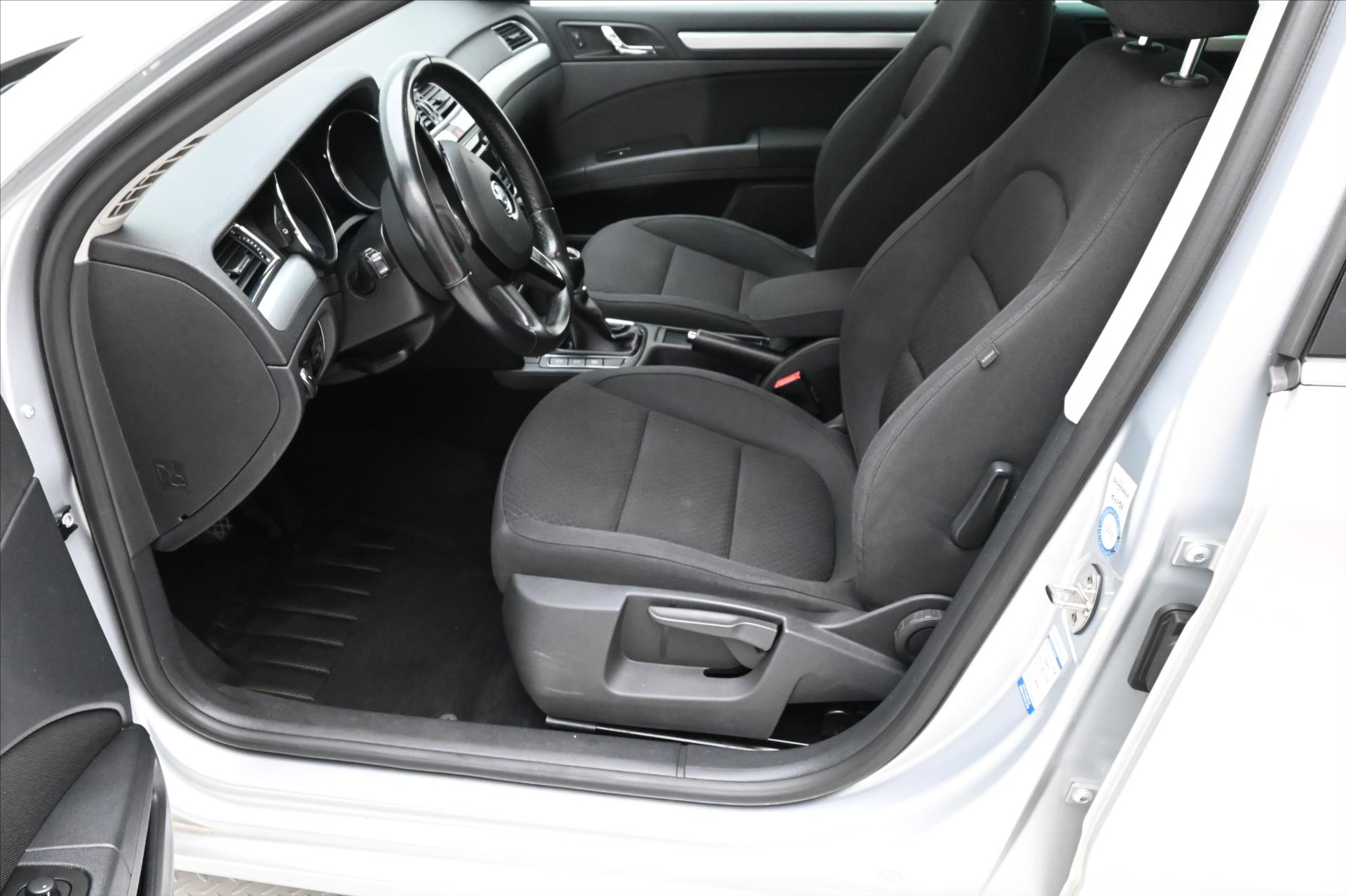 Main photo of the car Skoda Superb 2.0 TDI 103 kW Ambition (13)