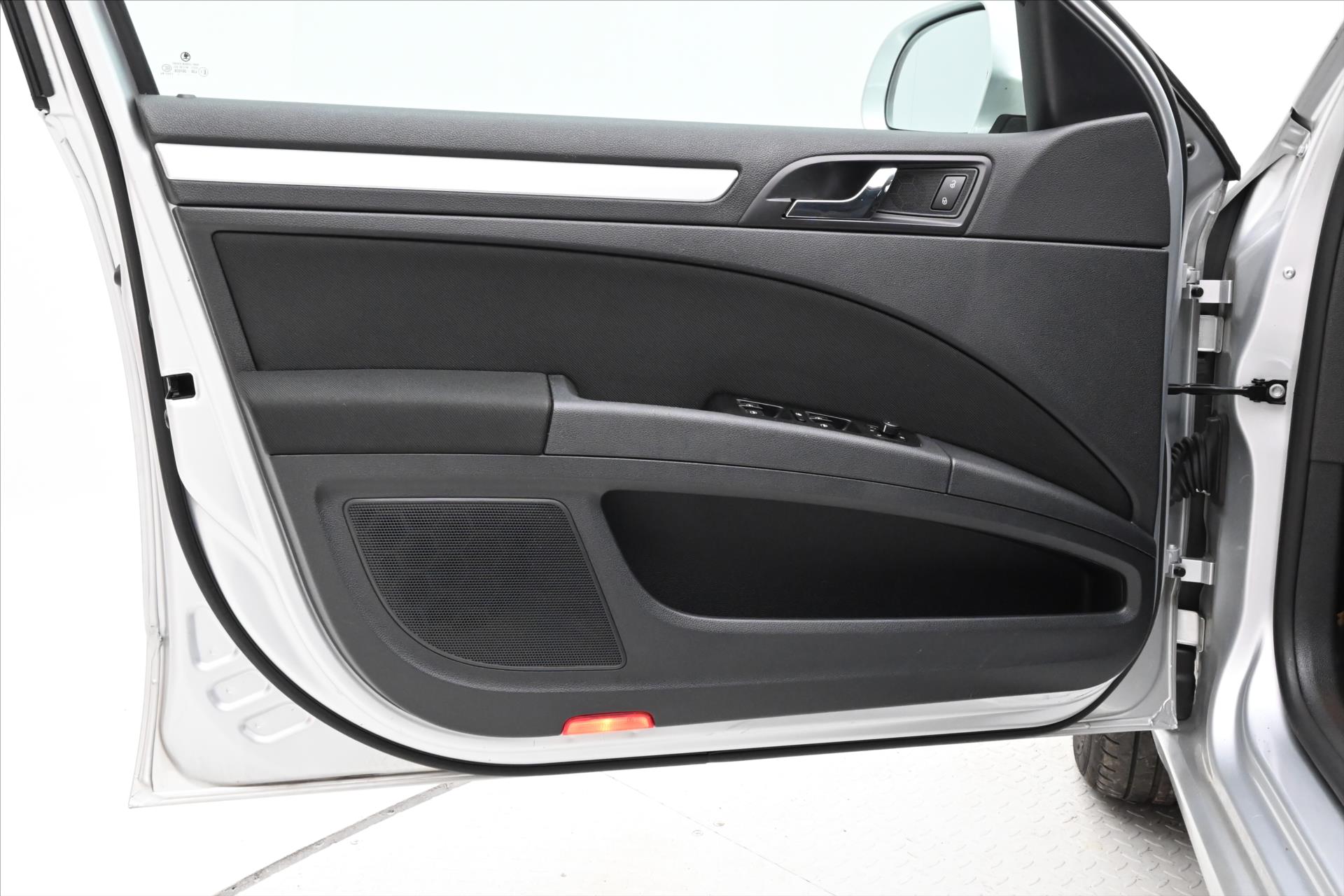 Main photo of the car Skoda Superb 2.0 TDI 103 kW Ambition (22)