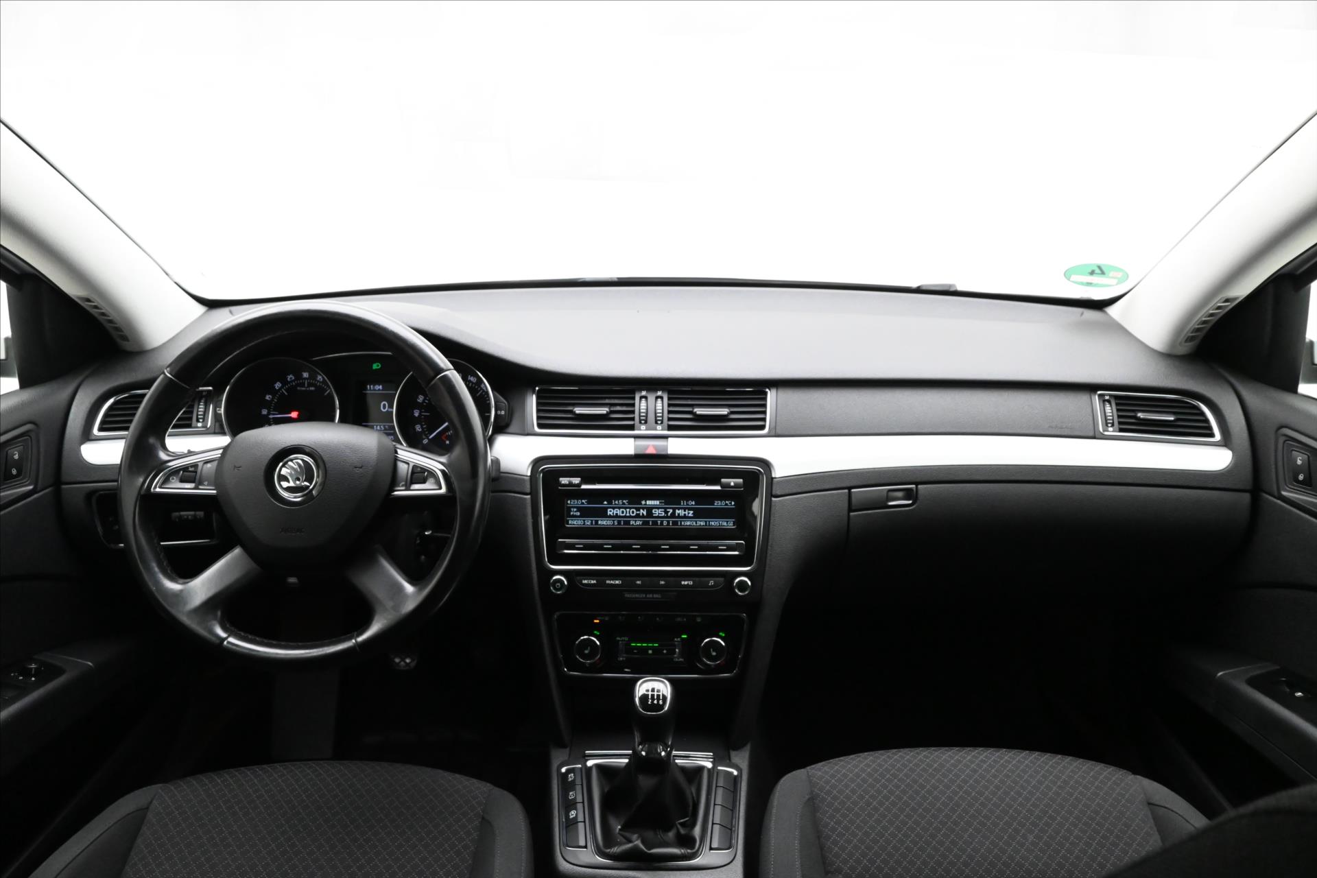 Main photo of the car Skoda Superb 2,0 TDI 103kW Ambition Serv. kniha (15)