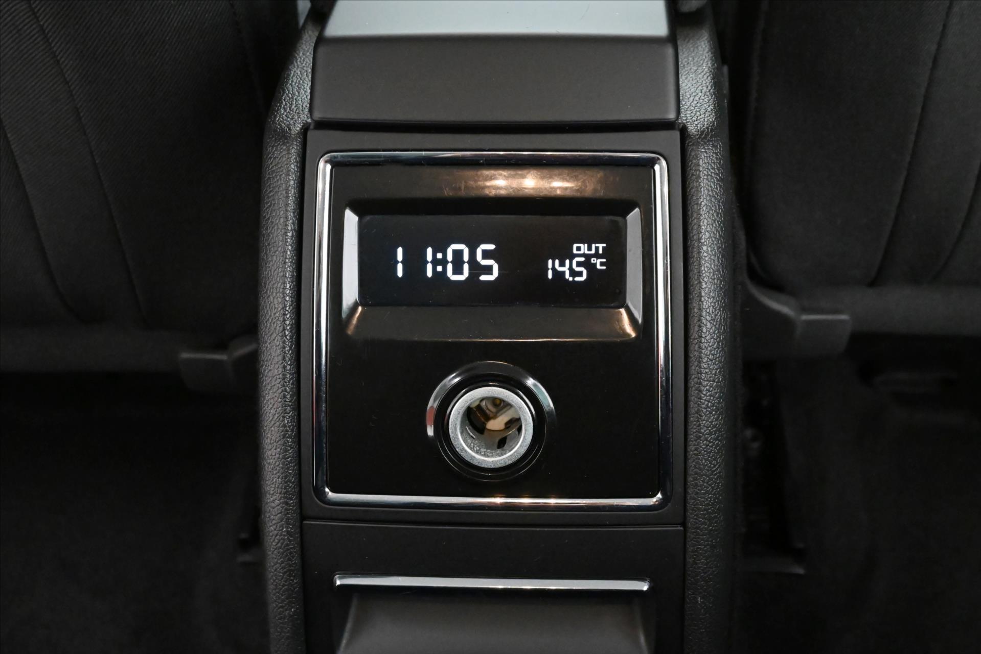 Main photo of the car Skoda Superb 2,0 TDI 103kW Ambition Serv. kniha (21)