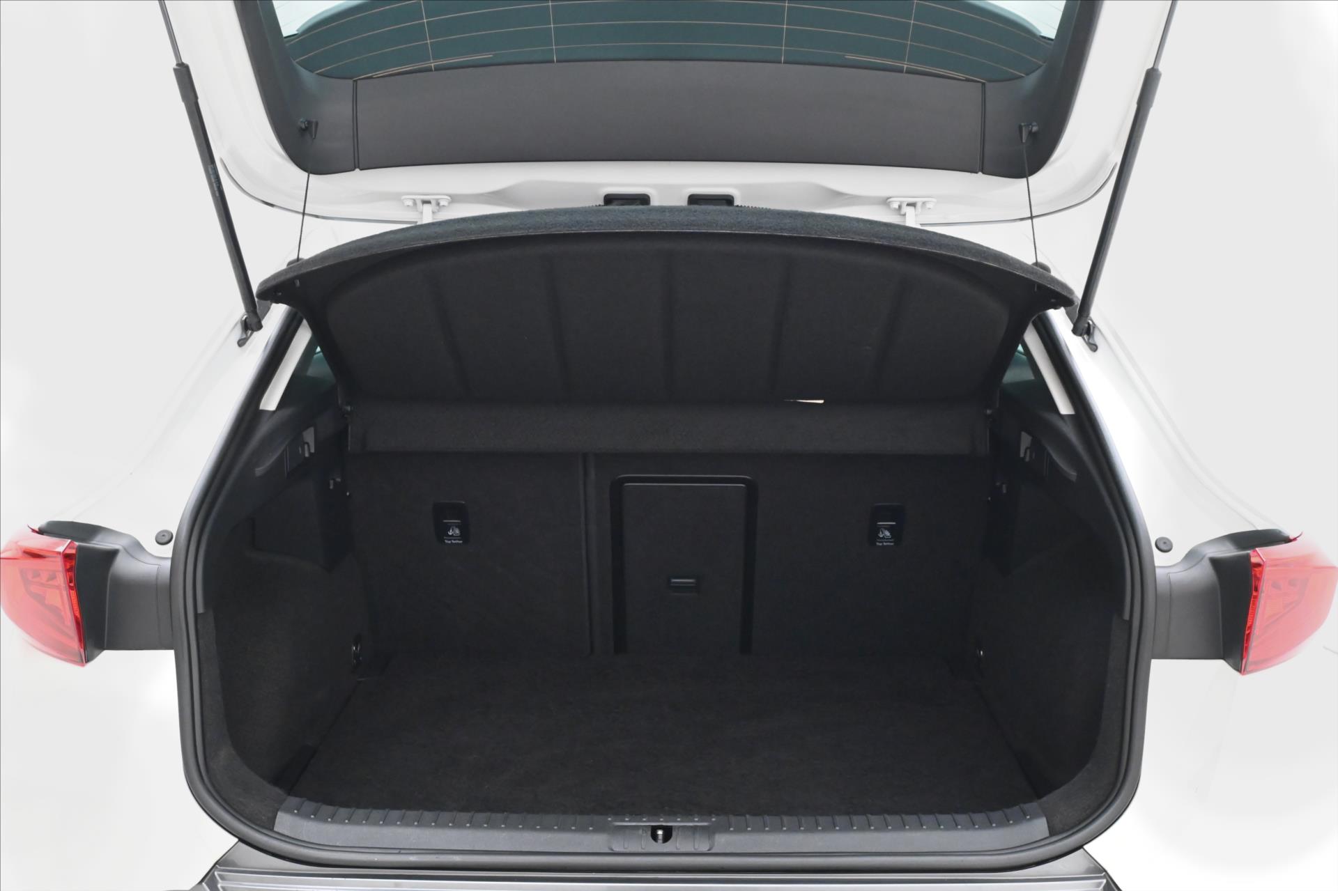 Hlavní fotografie vozu Cupra Formentor 2,0 TSI 140kW 4Drive DSG V TOVÁRNÍ ZÁRUCE (9)