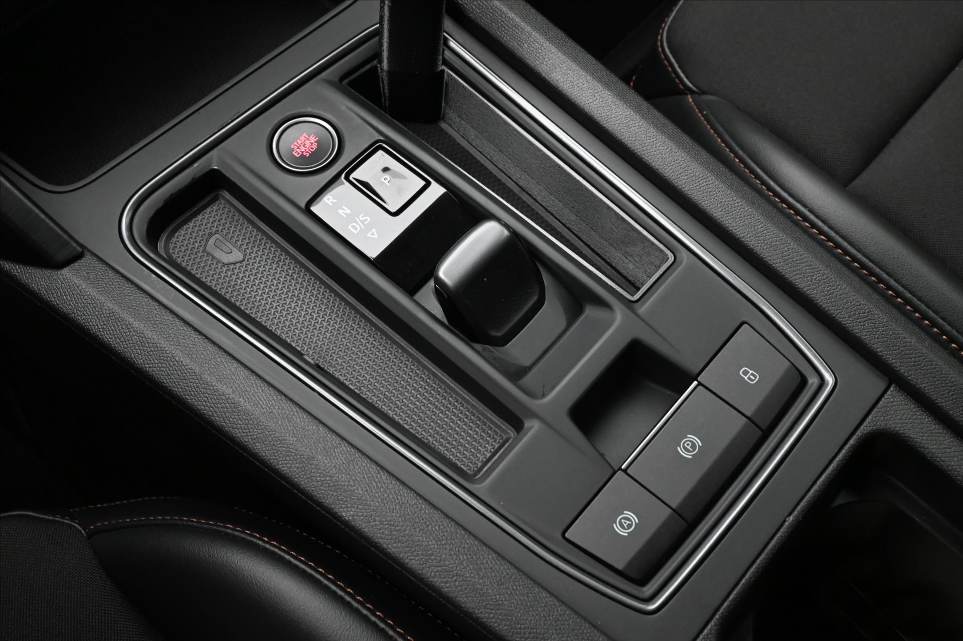 Hlavní fotografie vozu Cupra Formentor 2,0 TSI 140kW 4Drive DSG V TOVÁRNÍ ZÁRUCE (21)