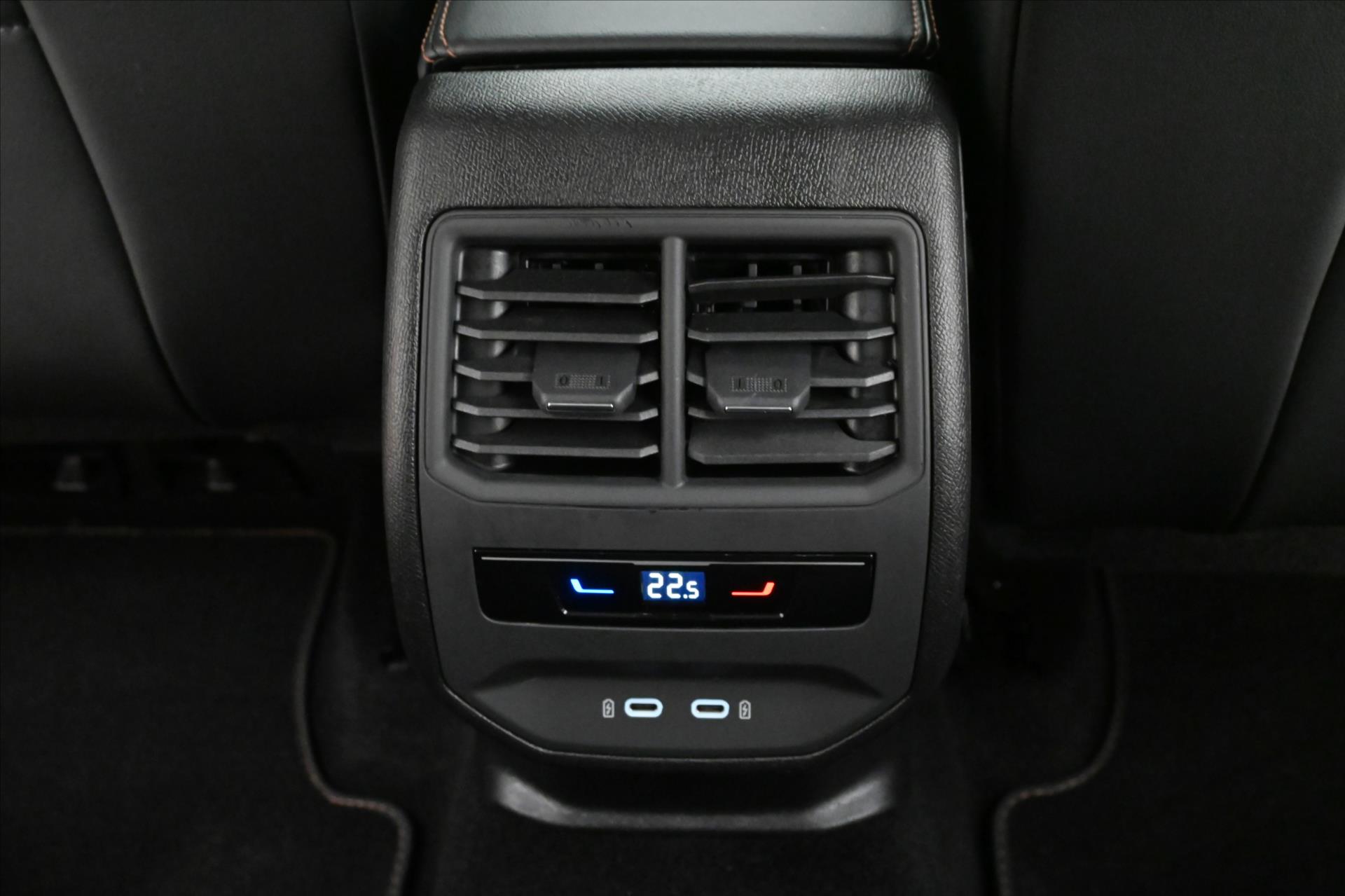 Hlavní fotografie vozu Cupra Formentor 2,0 TSI 140kW 4Drive DSG V TOVÁRNÍ ZÁRUCE (22)