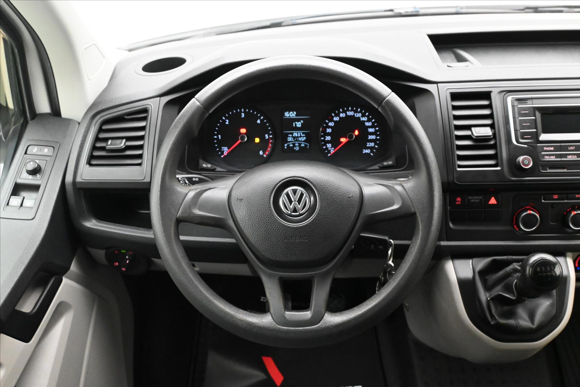 Hlavní fotografie vozu Volkswagen Transporter 2,0 TDI 75 kW 9 míst Záruka až 5 let (18)