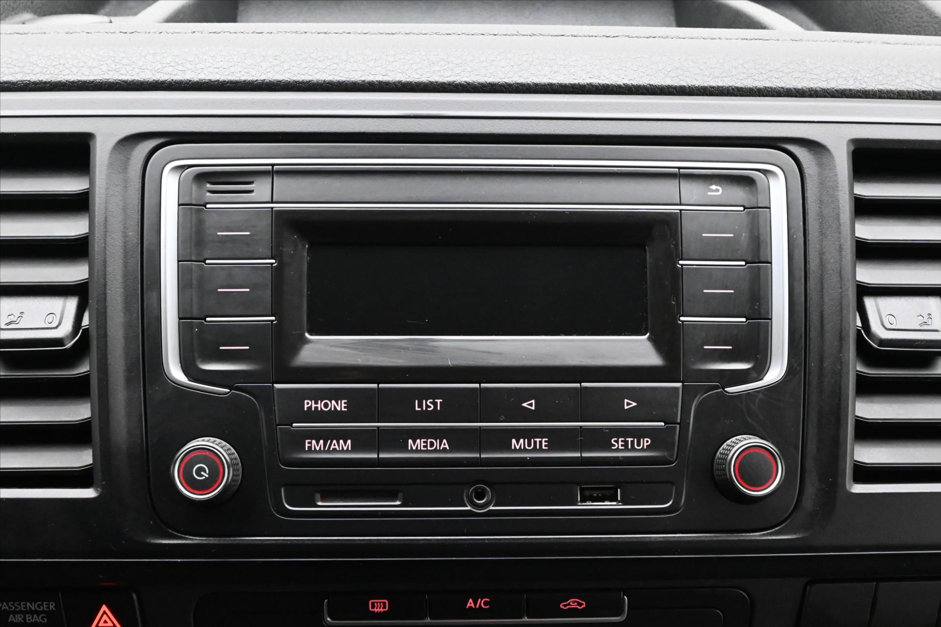 Hlavní fotografie vozu Volkswagen Transporter 2,0 TDI 75 kW 9 míst Záruka až 5 let (19)