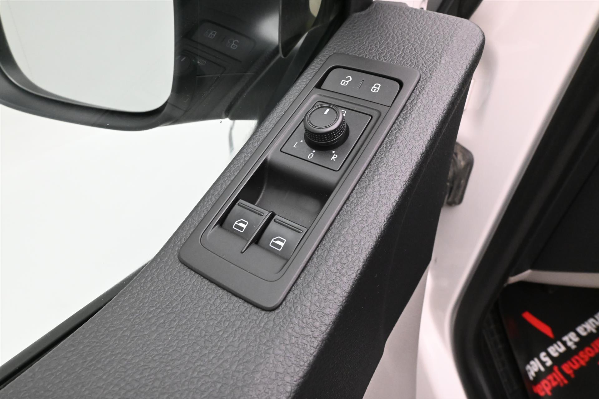 Hlavní fotografie vozu Volkswagen Transporter 2,0 TDI 75 kW 9 míst Záruka až 5 let (21)