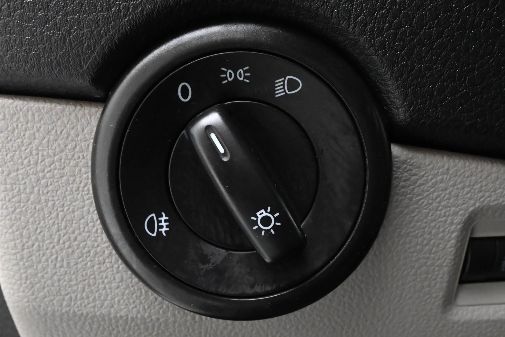 Hlavní fotografie vozu Volkswagen Transporter 2,0 TDI 75 kW 9 míst Záruka až 5 let (24)