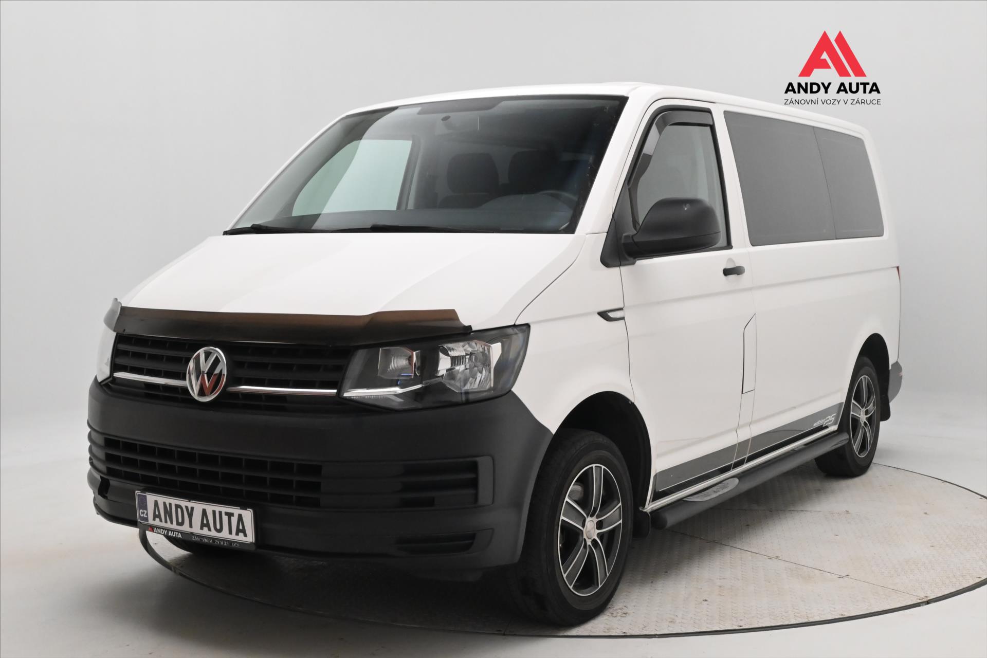 Volkswagen Transporter 2.0 TDI 75 kW 9 seats Warranty up to 5 years