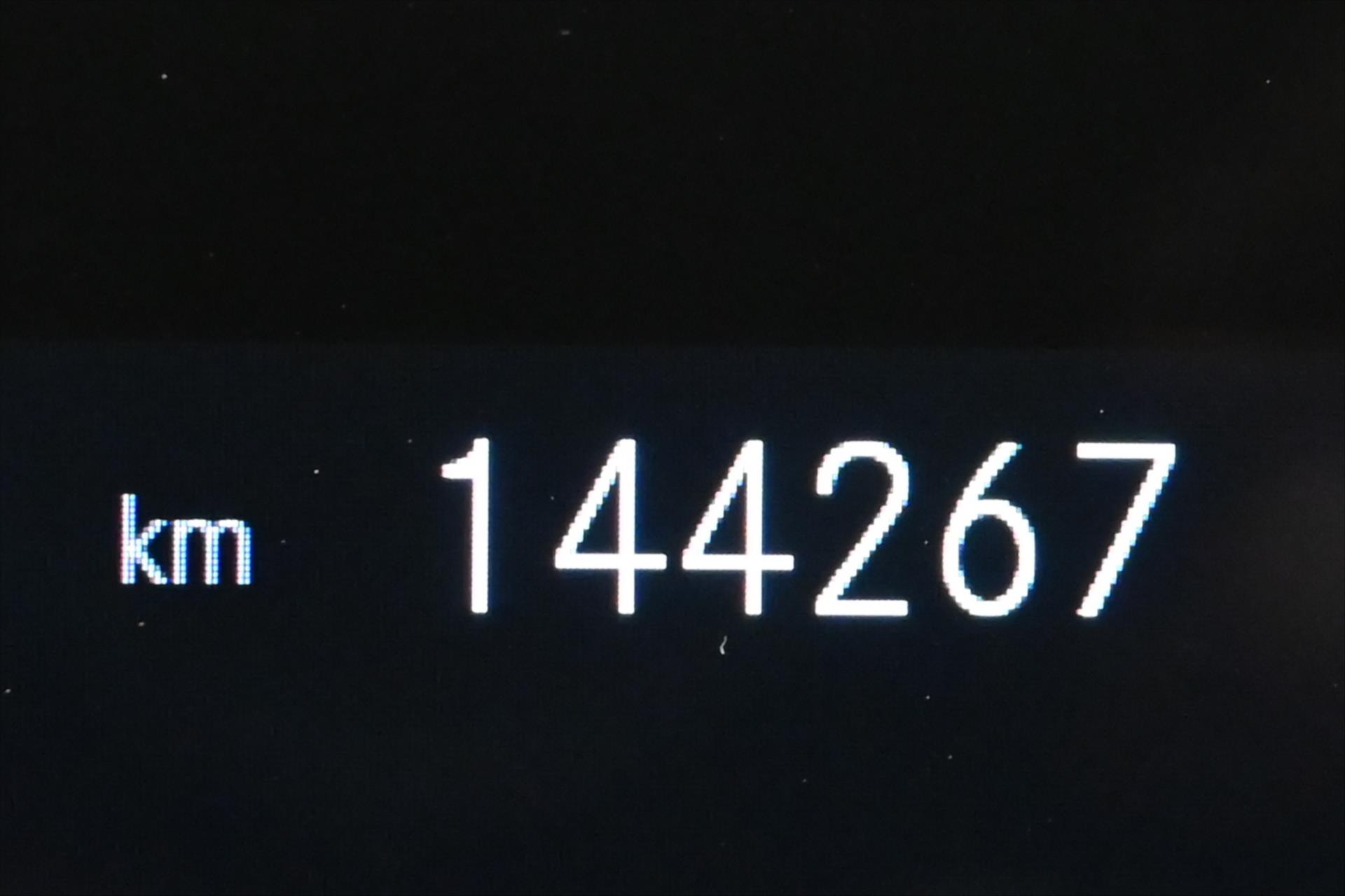 Main photo of the car Mercedes-Benz GLB 2.0 220d 140 kW 4MATIC Warranty up to 5 years (17)