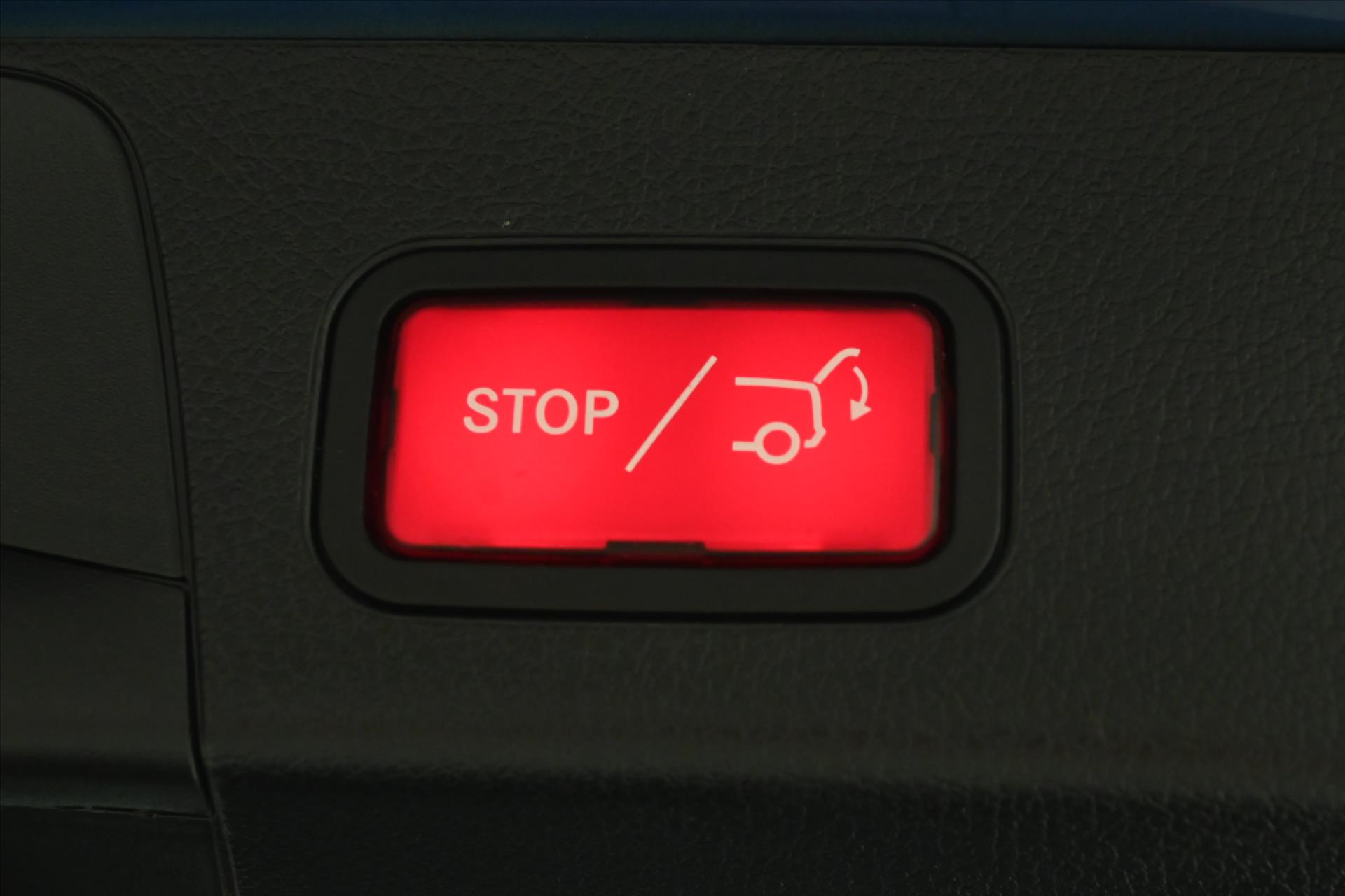 Main photo of the car Mercedes-Benz GLB 2.0 220d 140 kW 4MATIC Warranty up to 5 years (27)