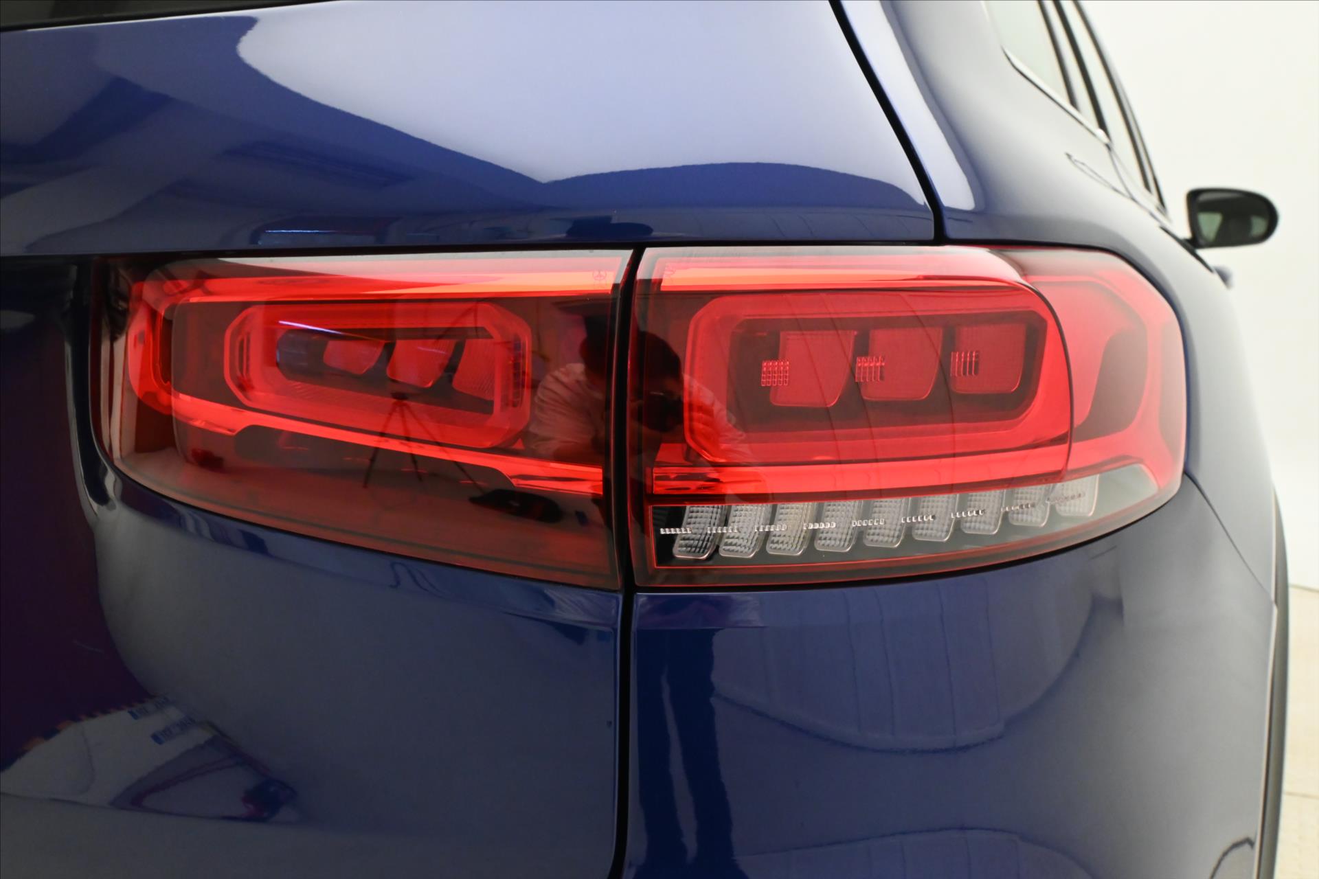 Main photo of the car Mercedes-Benz GLB 2.0 220d 140 kW 4MATIC Warranty up to 5 years (30)