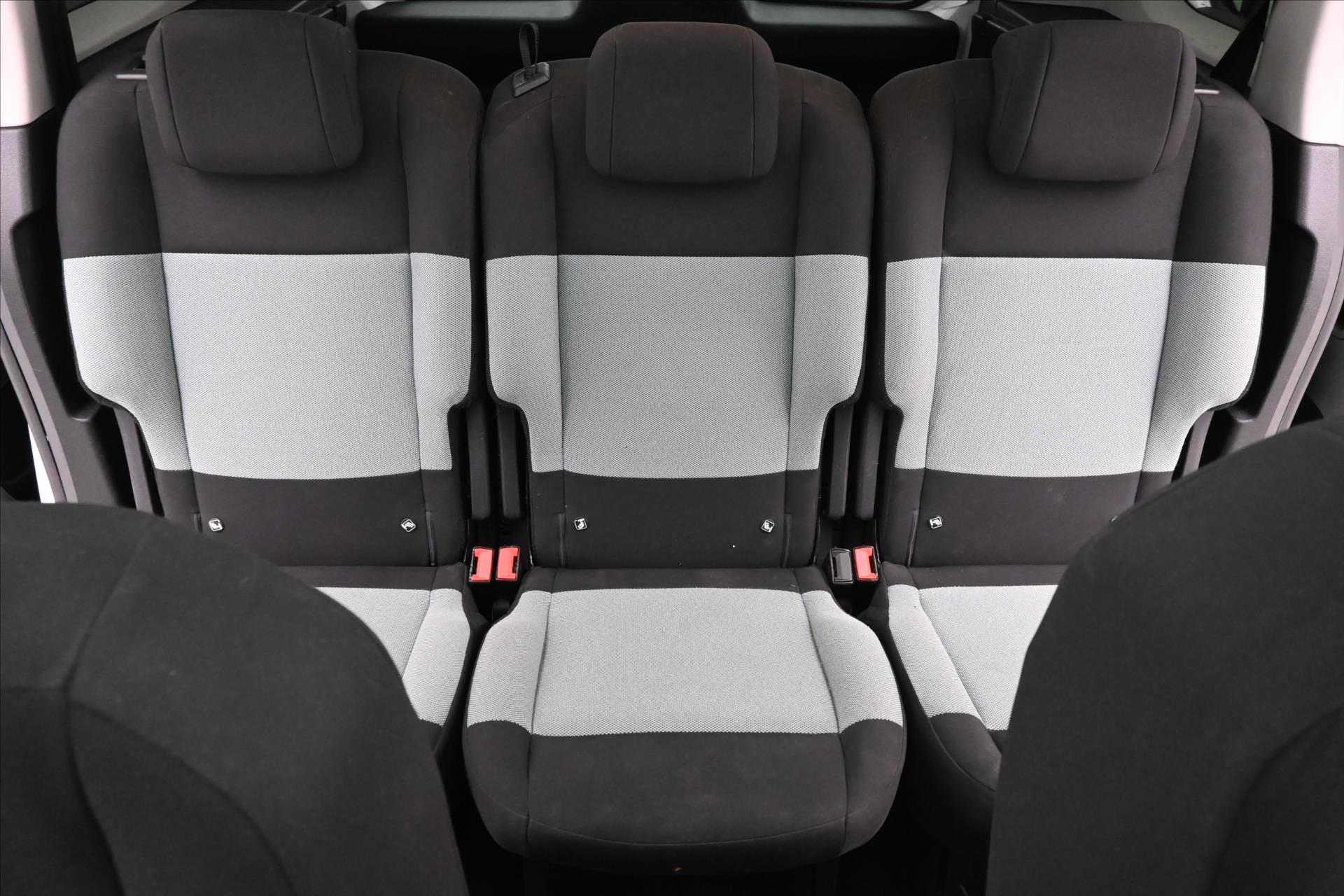 Main photo of the car Citroën Berlingo 1.5 BlueHDI 96 kW EAT8 FEEL Warranty up to 5 years (26)