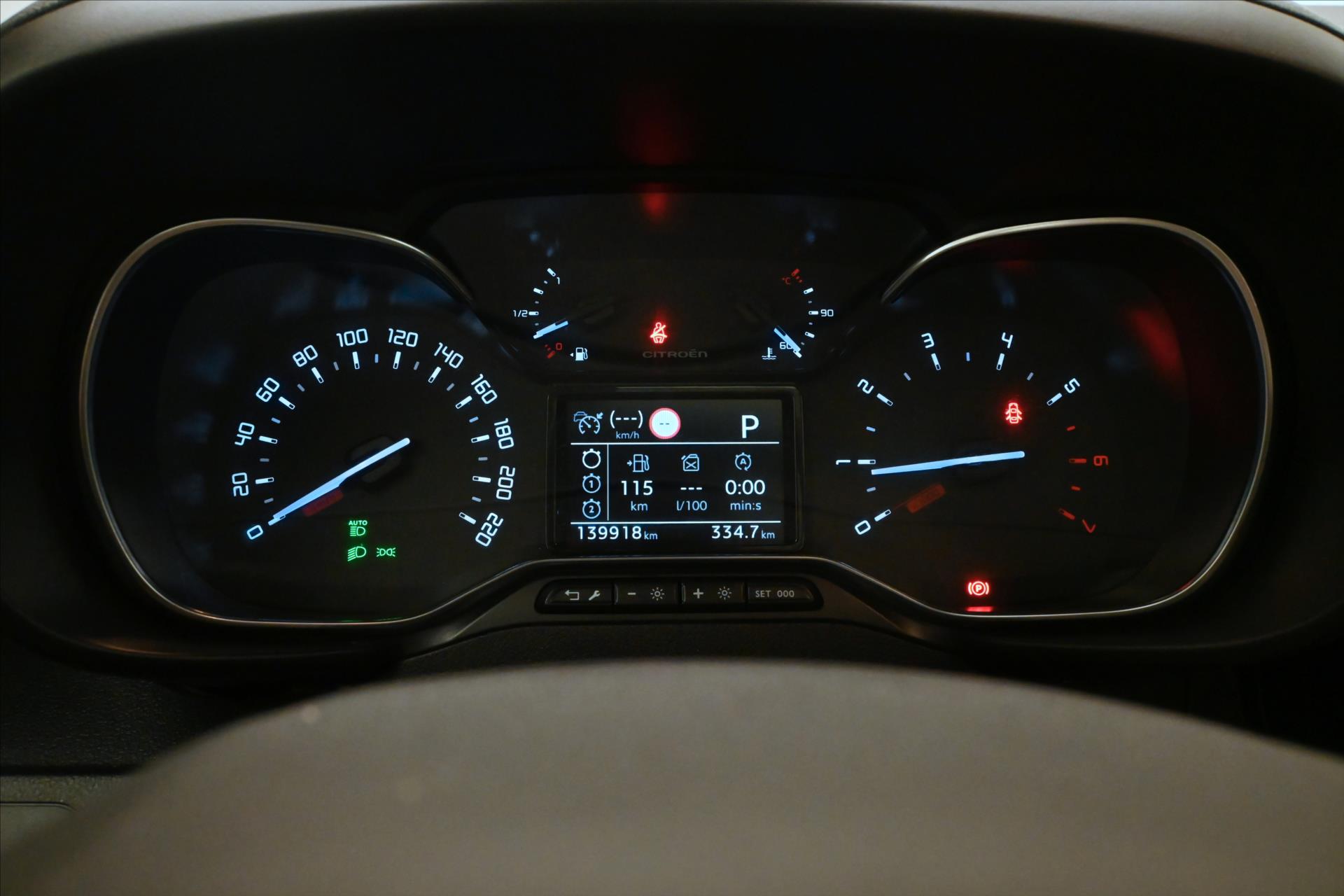 Hlavní fotografie vozu Citroën Berlingo 1,5 BlueHDI 96kW EAT8 FEEL Záruka až 5 let (16)