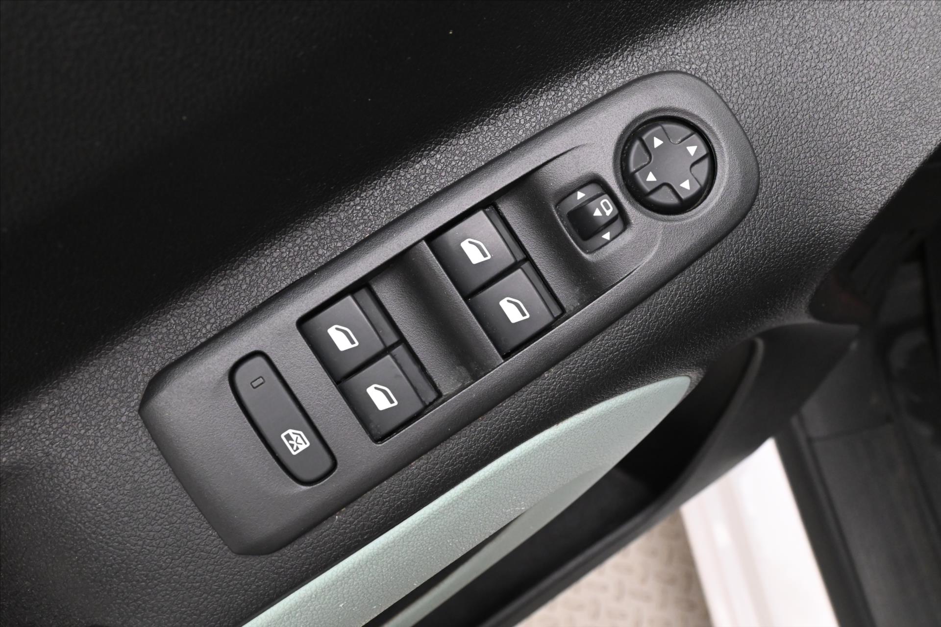 Hlavní fotografie vozu Citroën Berlingo 1,5 BlueHDI 96kW EAT8 FEEL Záruka až 5 let (24)