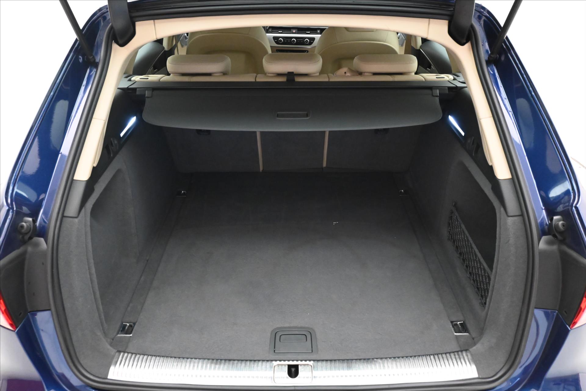 Hlavní fotografie vozu Audi A4 2,0 TDI 110 kW ULTRA Záruka až 5 let (10)