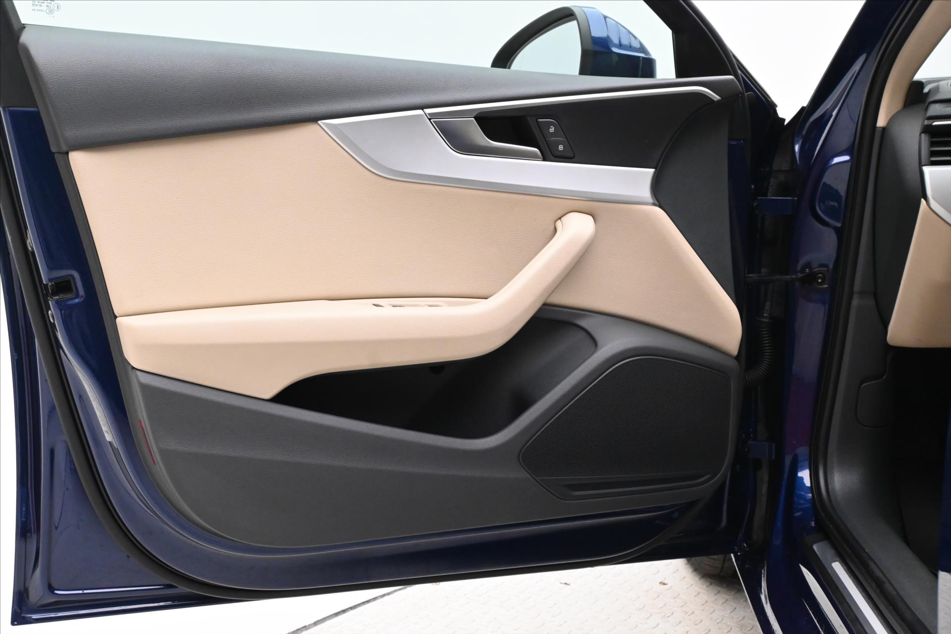 Hlavní fotografie vozu Audi A4 2,0 TDI 110 kW ULTRA Záruka až 5 let (24)