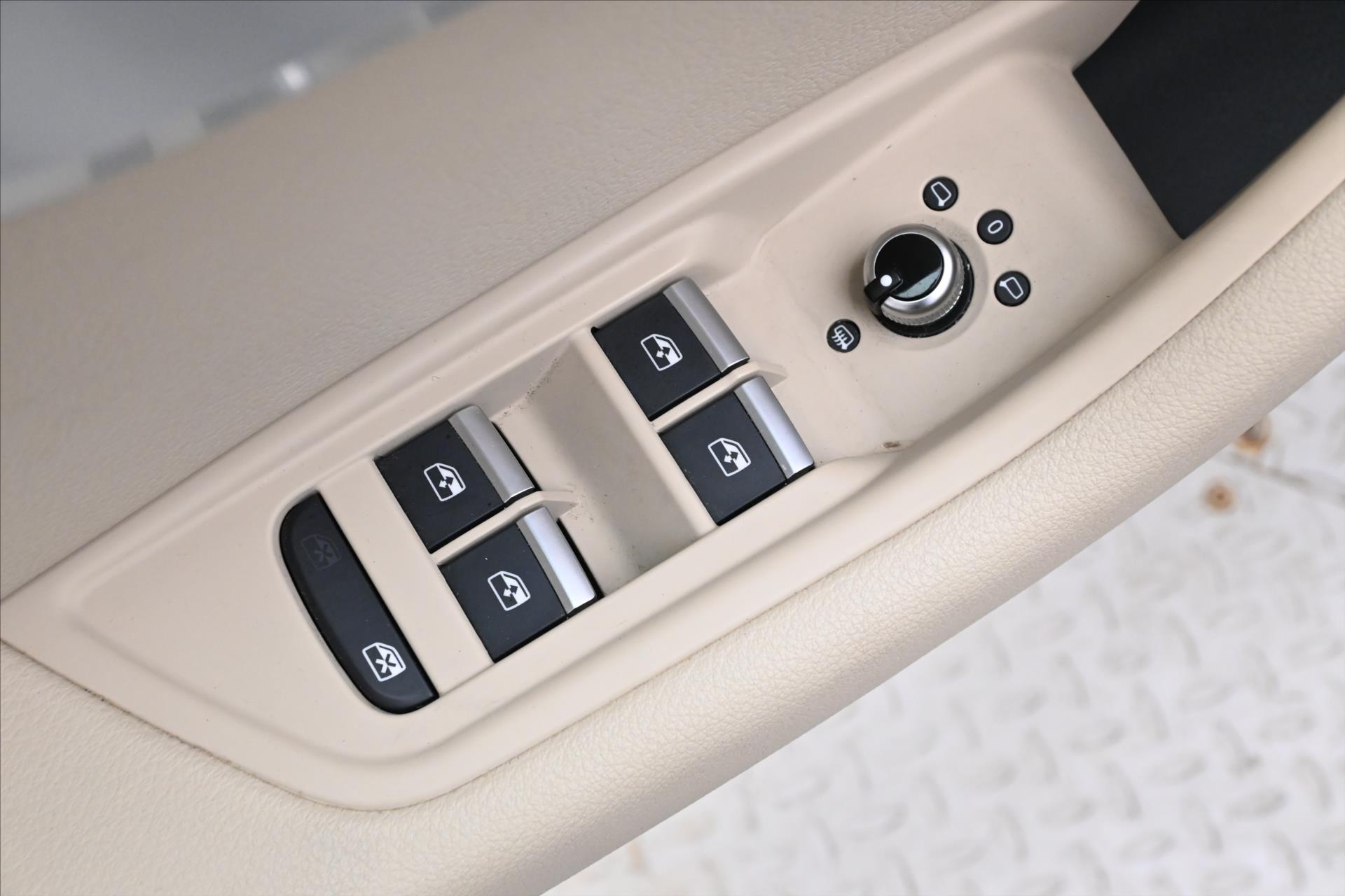 Hlavní fotografie vozu Audi A4 2,0 TDI 110 kW ULTRA Záruka až 5 let (25)