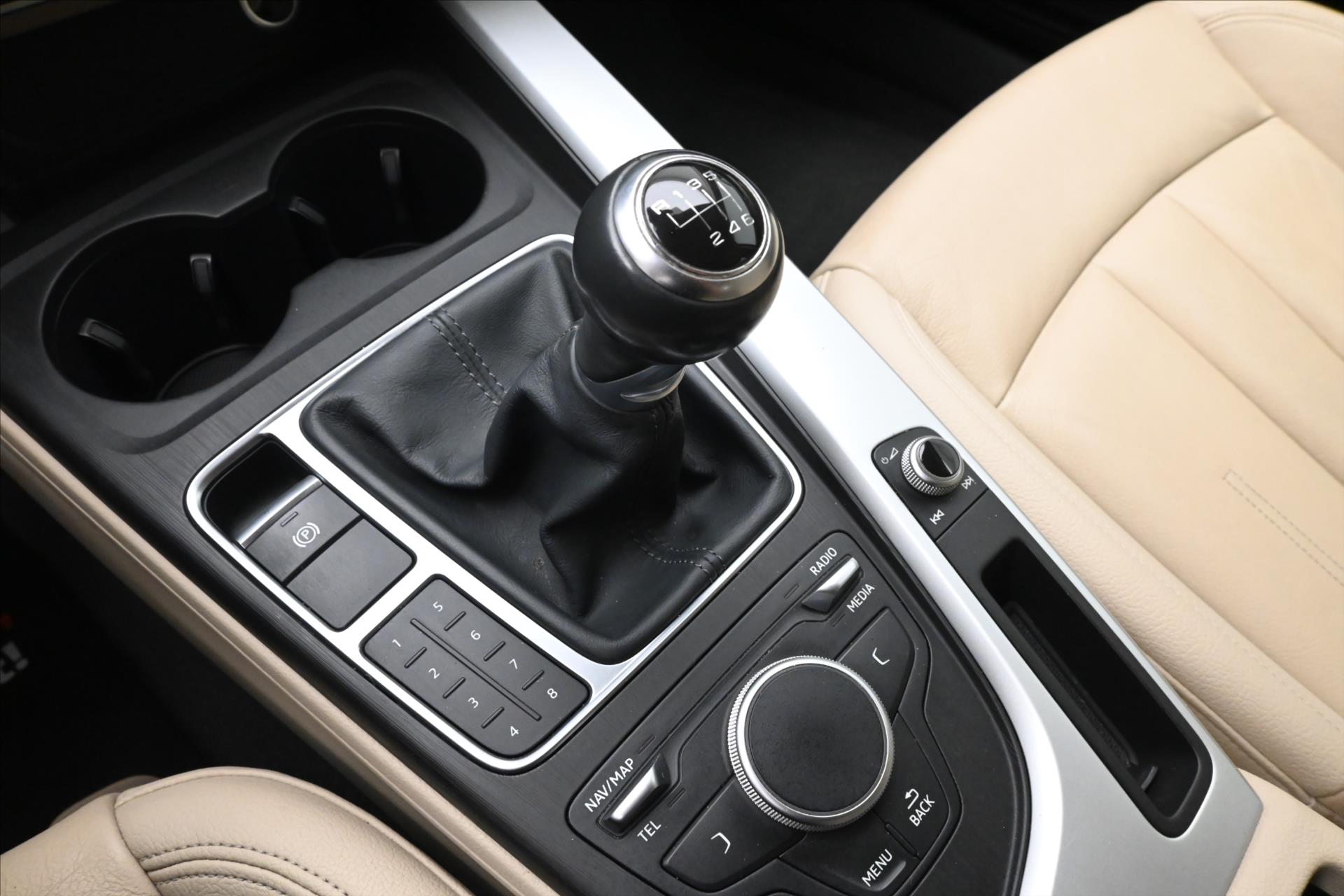 Hlavní fotografie vozu Audi A4 2,0 TDI 110kW ULTRA Záruka až 5 let (22)