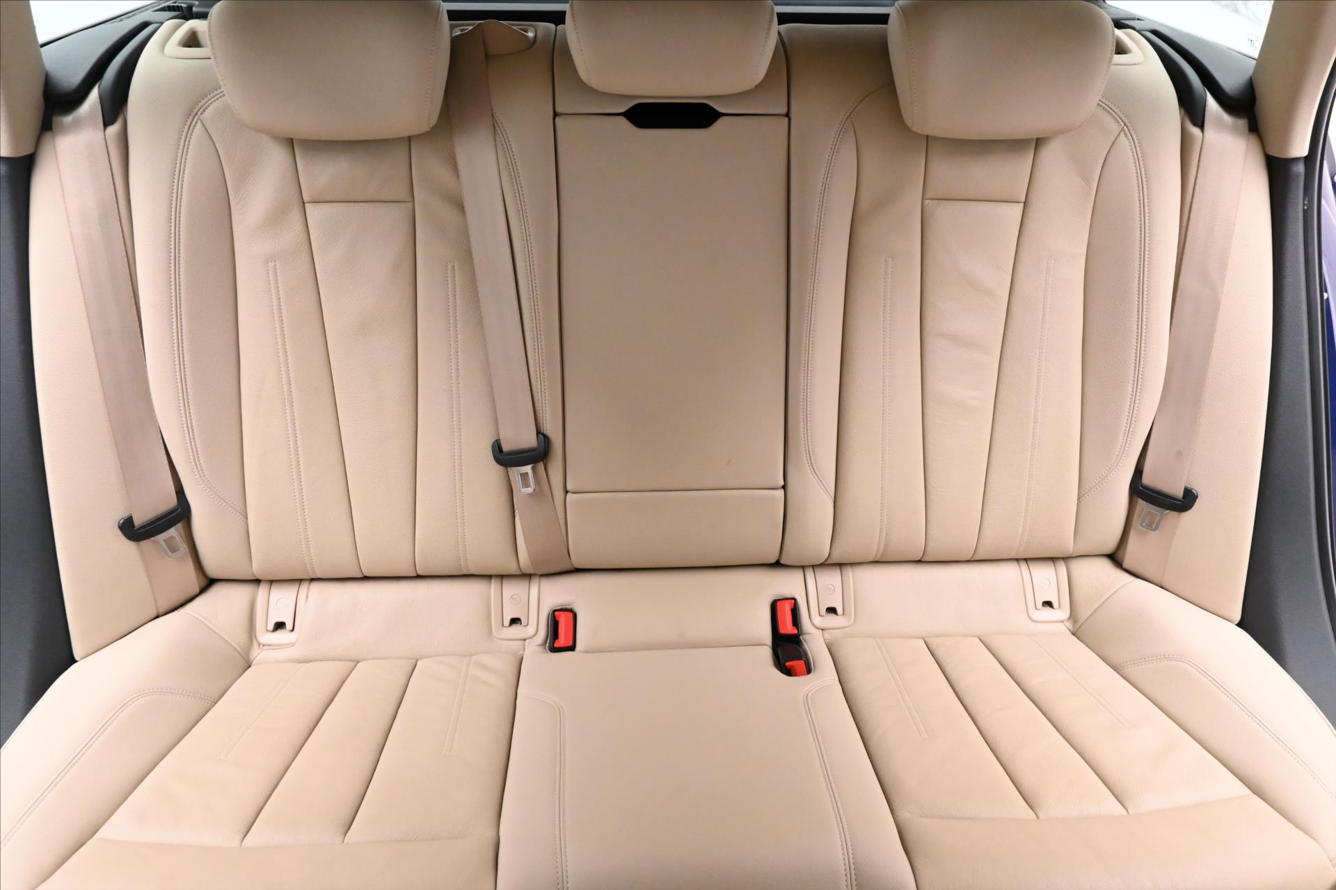 Hlavní fotografie vozu Audi A4 2,0 TDI 110kW ULTRA Záruka až 5 let (27)