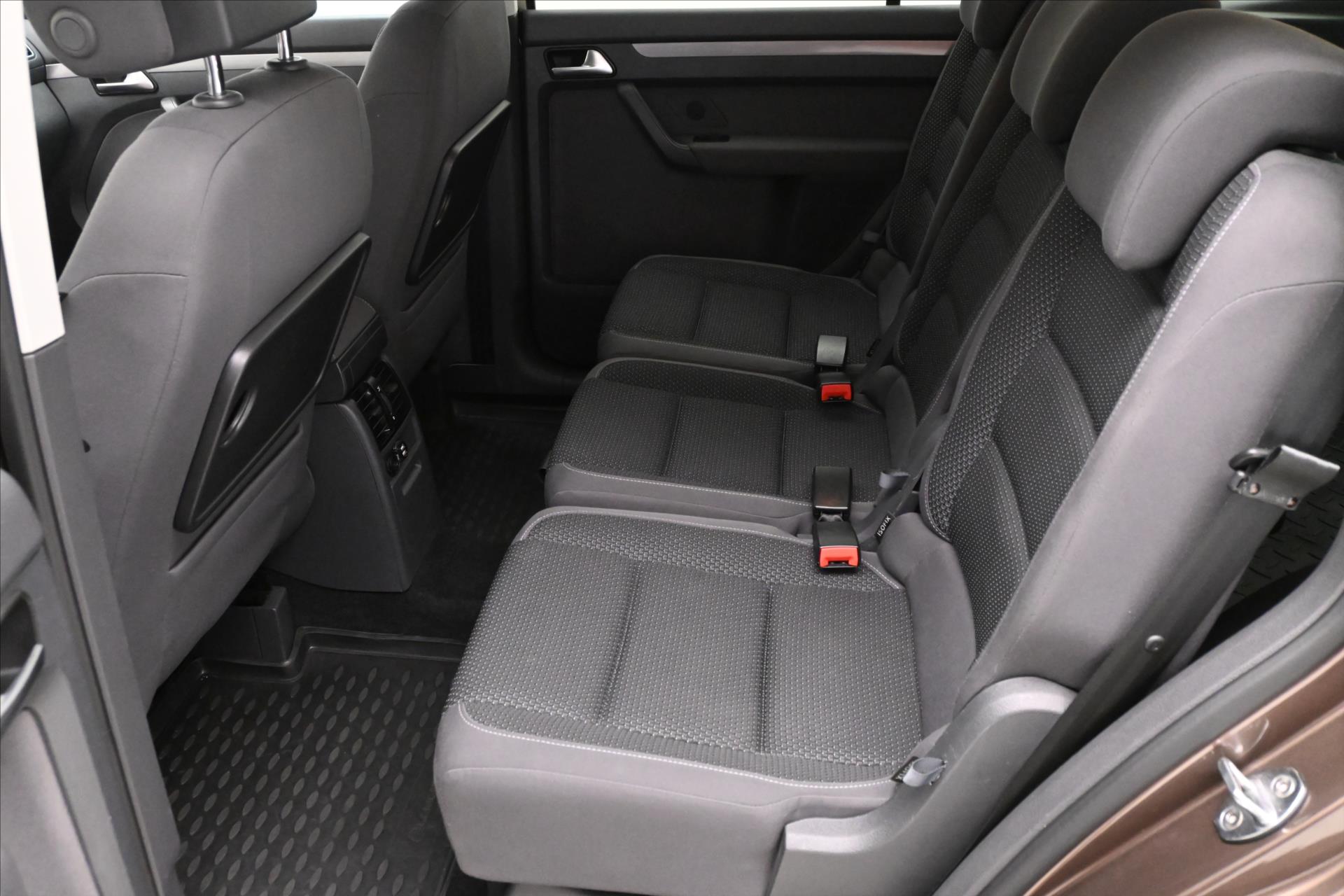 Hlavní fotografie vozu Volkswagen Touran 1,6 TDI 77kW DSG Záruka až 5 let (14)