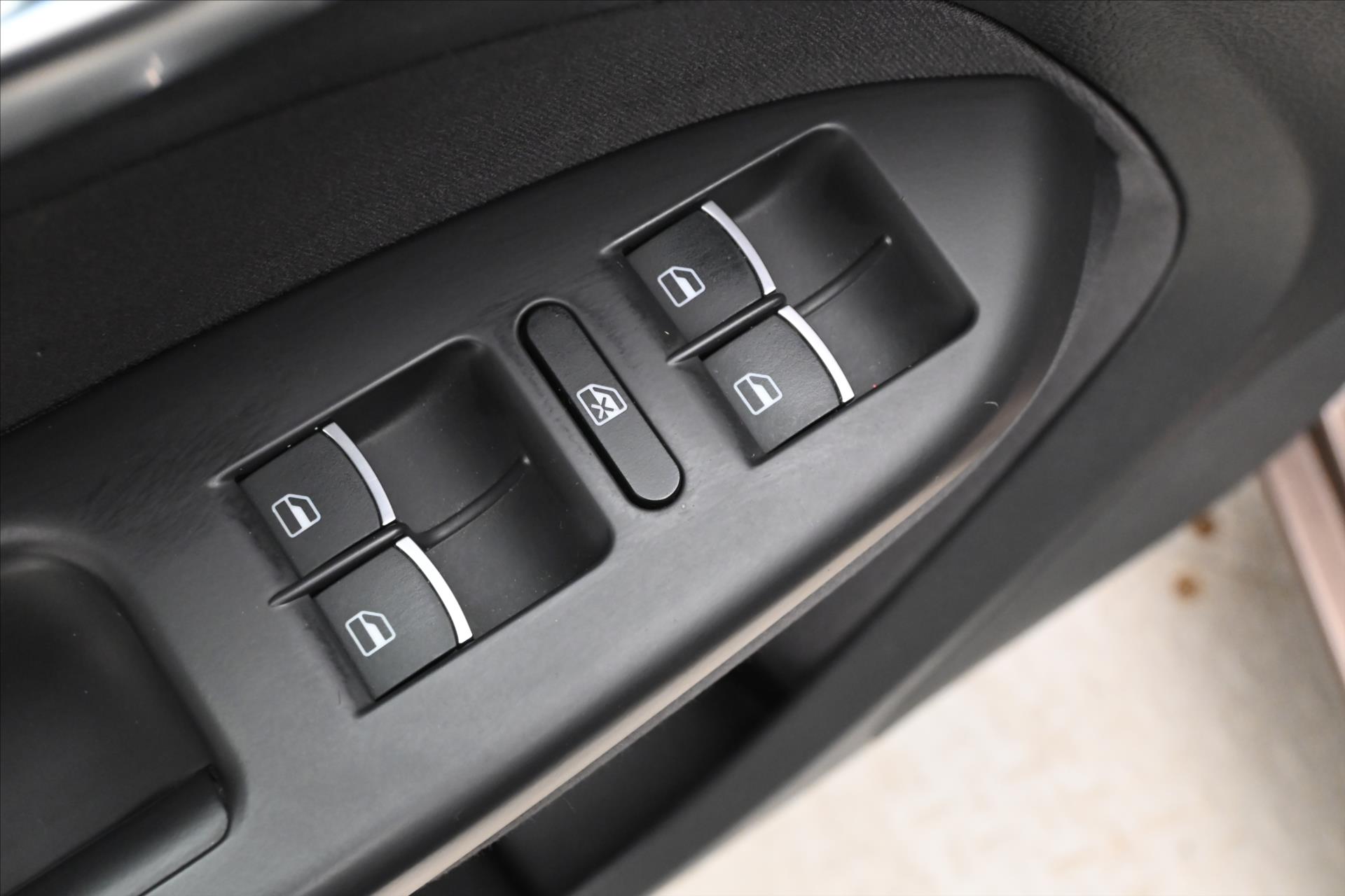 Hlavní fotografie vozu Volkswagen Touran 1,6 TDI 77kW DSG Záruka až 5 let (24)