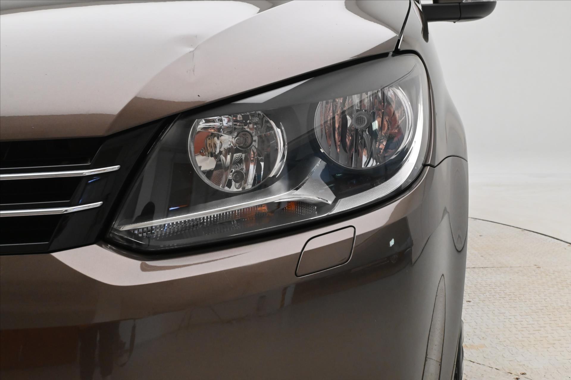 Hlavní fotografie vozu Volkswagen Touran 1,6 TDI 77kW DSG Záruka až 5 let (28)