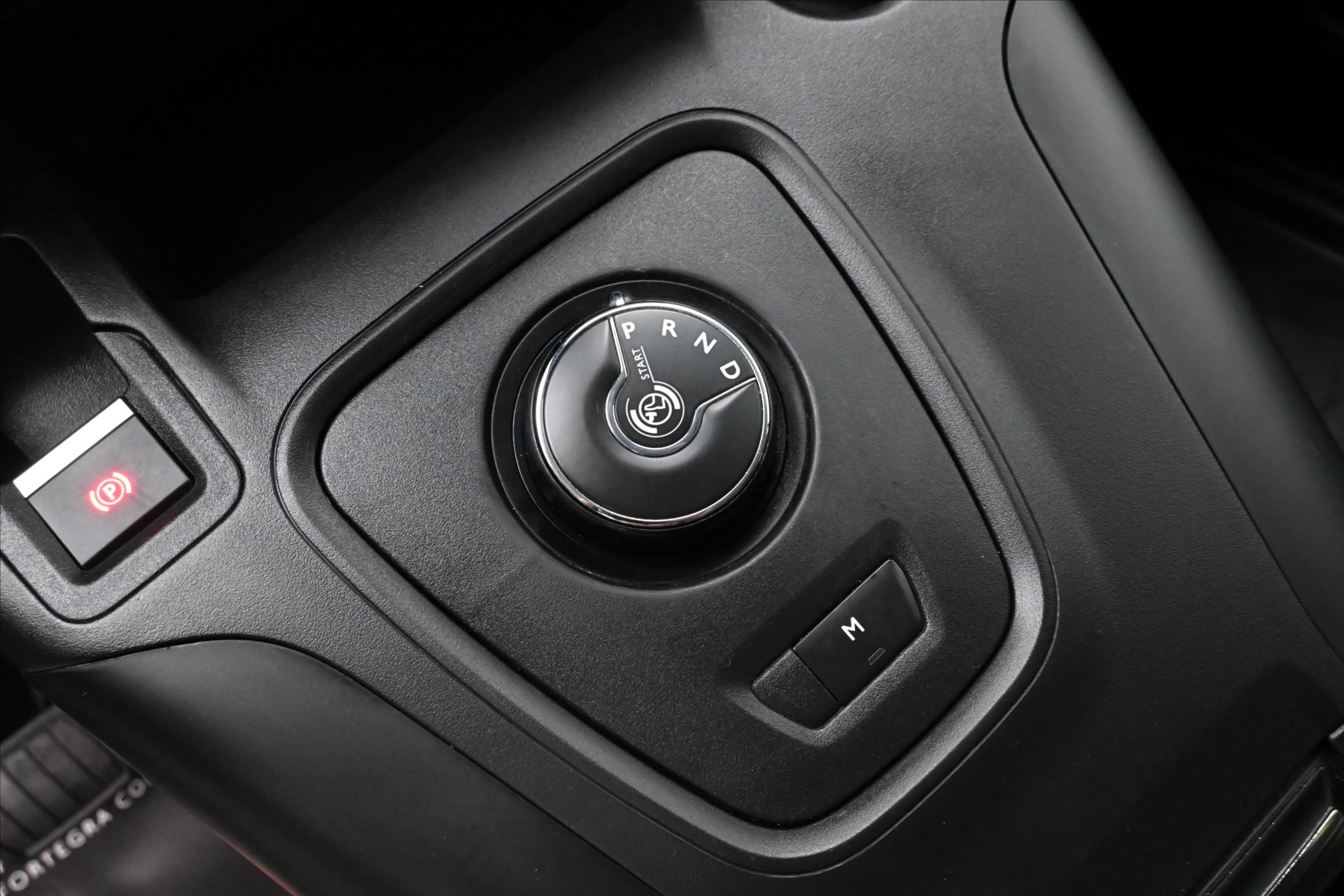 Hlavní fotografie vozu Citroën Berlingo 1,5 BlueHDi 96 kW XL Shine AT8 7míst V TOVÁRNÍ ZÁRUCE (22)