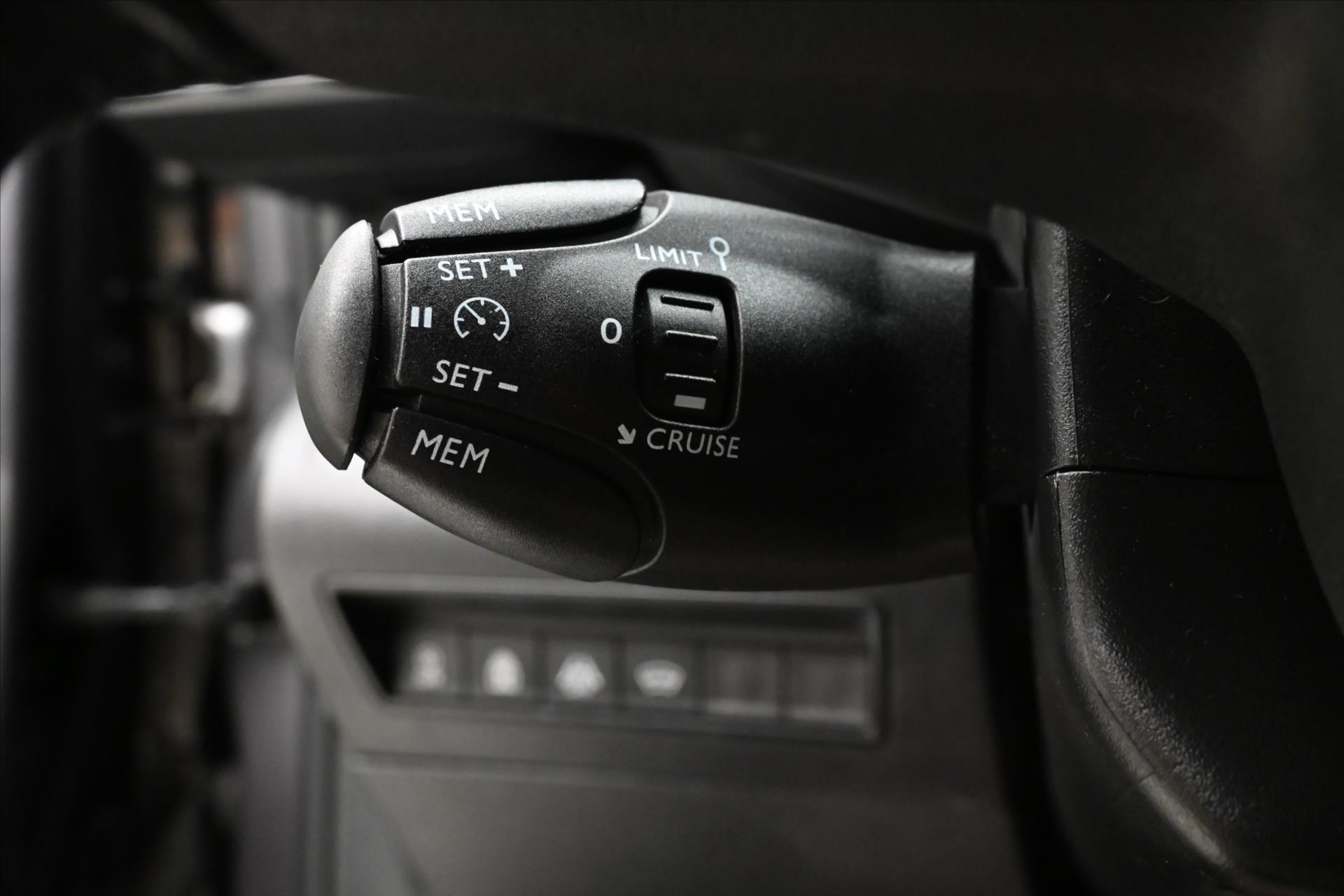 Hlavní fotografie vozu Citroën Berlingo 1,5 BlueHDi 96 kW XL Shine AT8 7míst V TOVÁRNÍ ZÁRUCE (23)