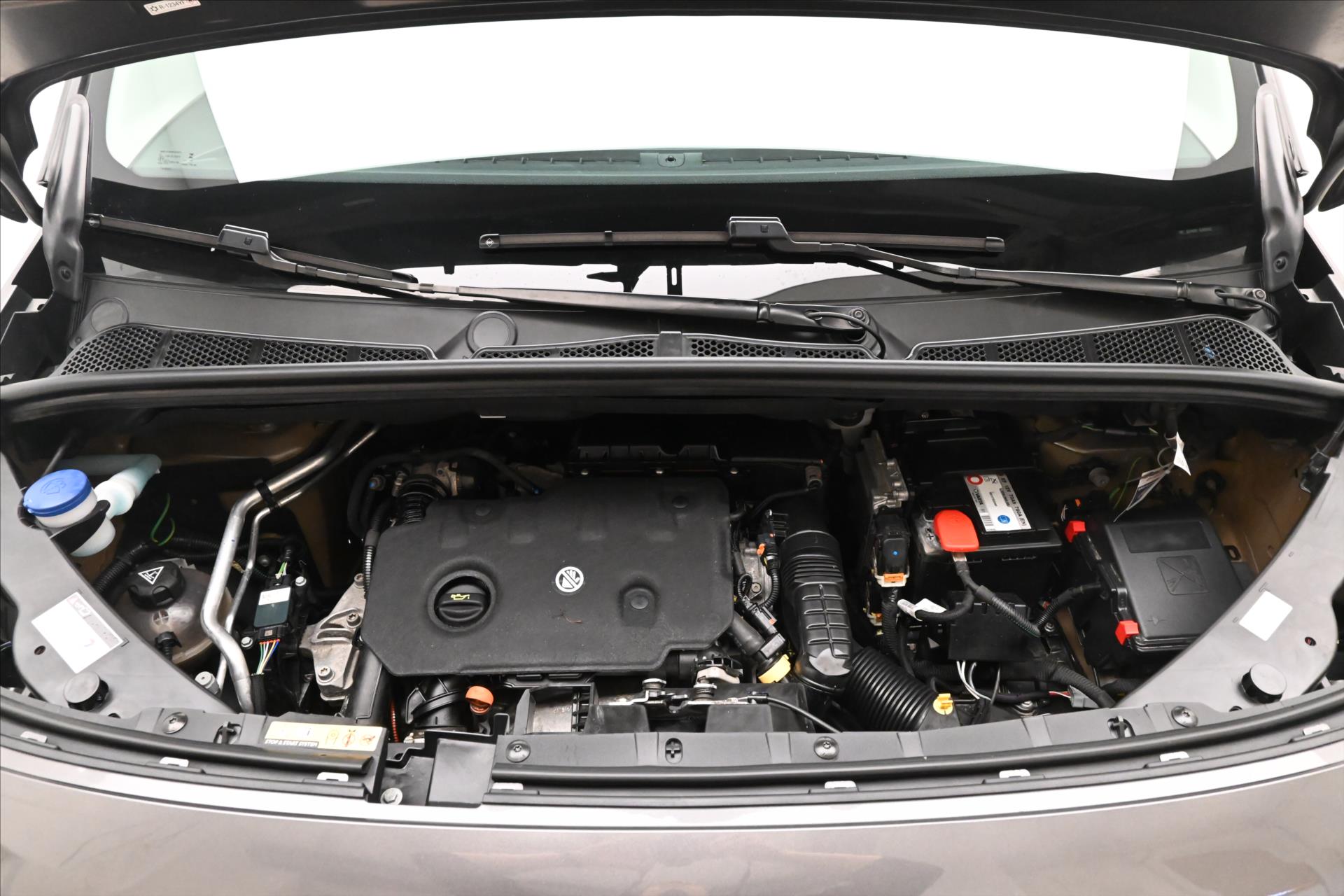 Hlavní fotografie vozu Citroën Berlingo 1,5 BlueHDi 96 kW XL Shine AT8 7míst V TOVÁRNÍ ZÁRUCE (9)