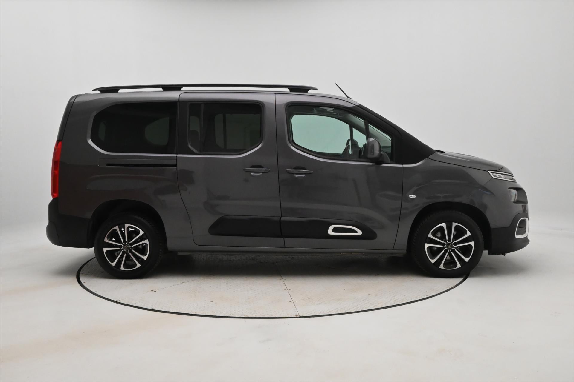 Hlavní fotografie vozu Citroën Berlingo 1,5 BlueHDi 96kW XL Shine AT8 7míst V TOVÁRNÍ ZÁRUCE (4)